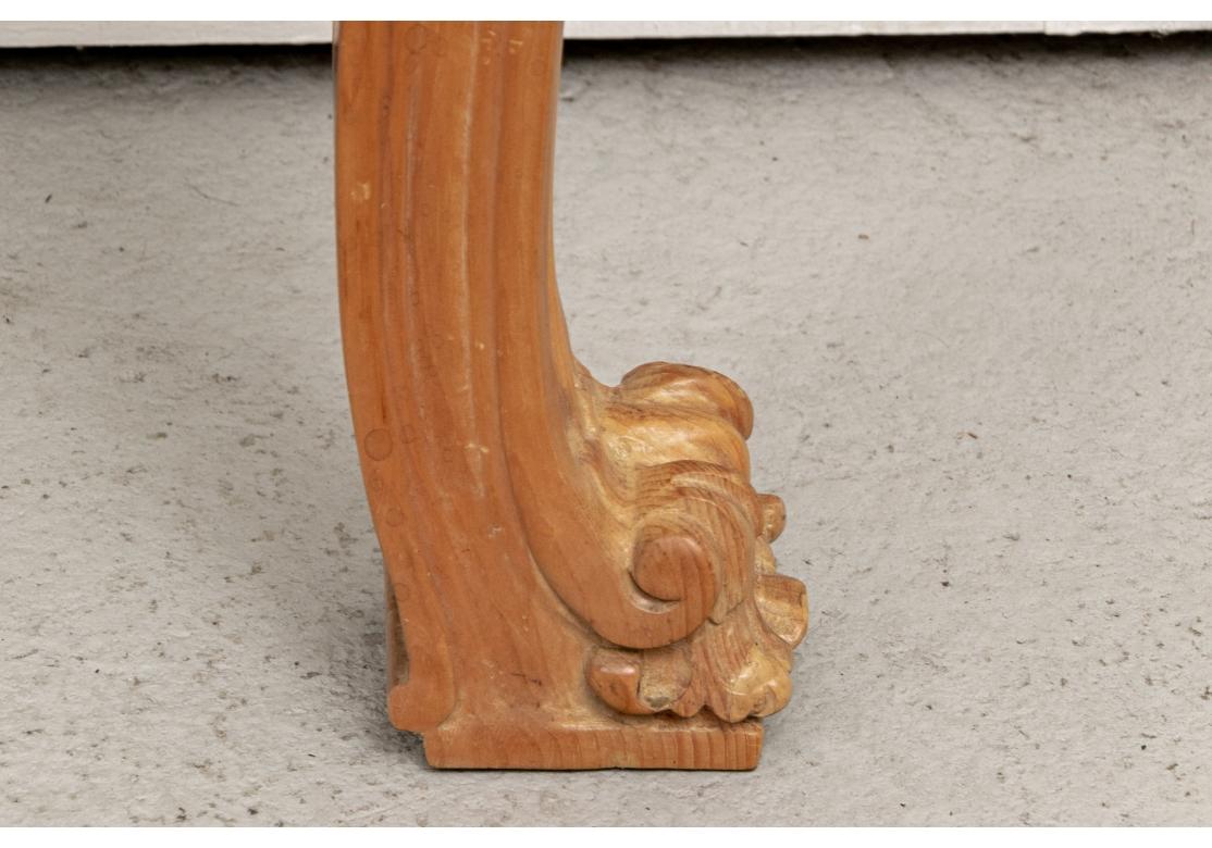Enfilade en pin sculpté de style géorgien de Karges Furniture  en vente 4