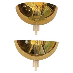 Bellissima coppia di applique in stile Art Déco di Karl Springer, in ottone lucido e lucite, in stile Mid-Century Modern