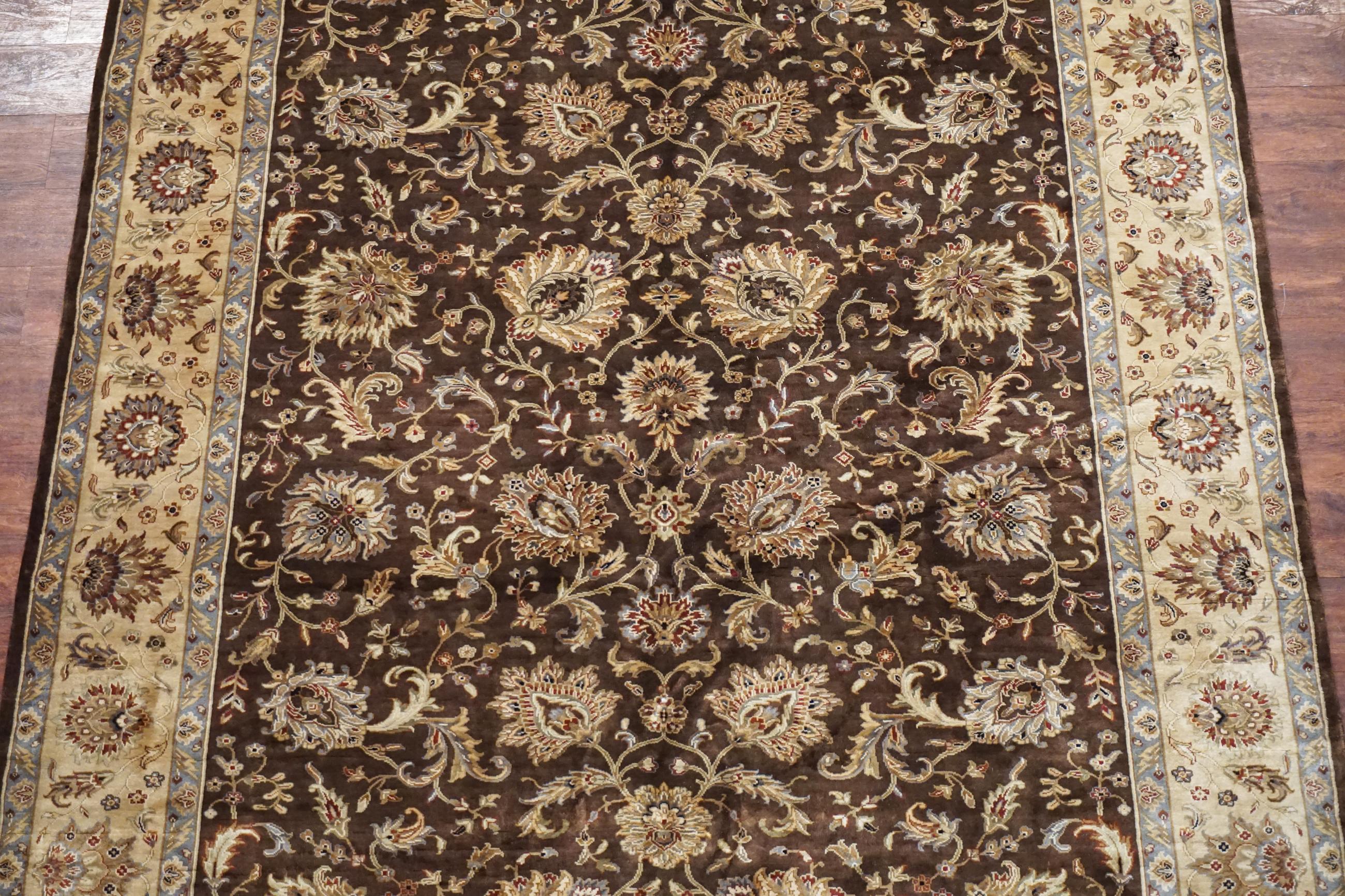 Fine Kashan Rug In Excellent Condition For Sale In Laguna Hills, CA