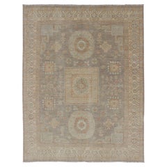 Tapis Khotan au design raffiné et au motif Samarkand dans des tons sourds