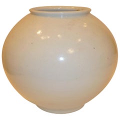 Fine Korean White Porcelain Vase