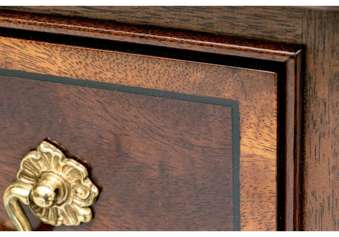 Fein L. & J.G. Stickley Banded Bachelor's Chest im Angebot 1