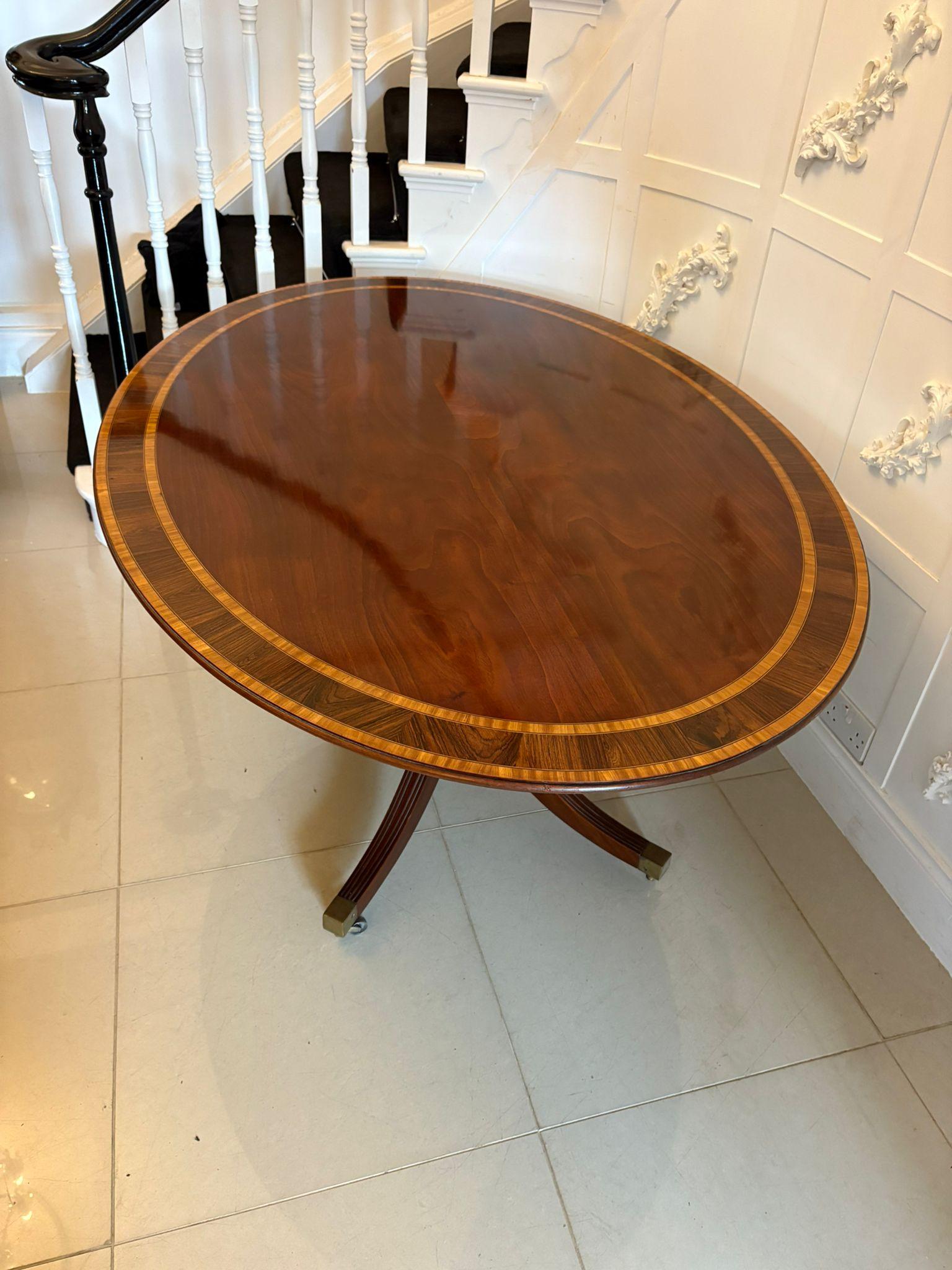 Mogano Fine Large Antique Edwardian Oval Mahogany 8 Seater Dining Table in vendita