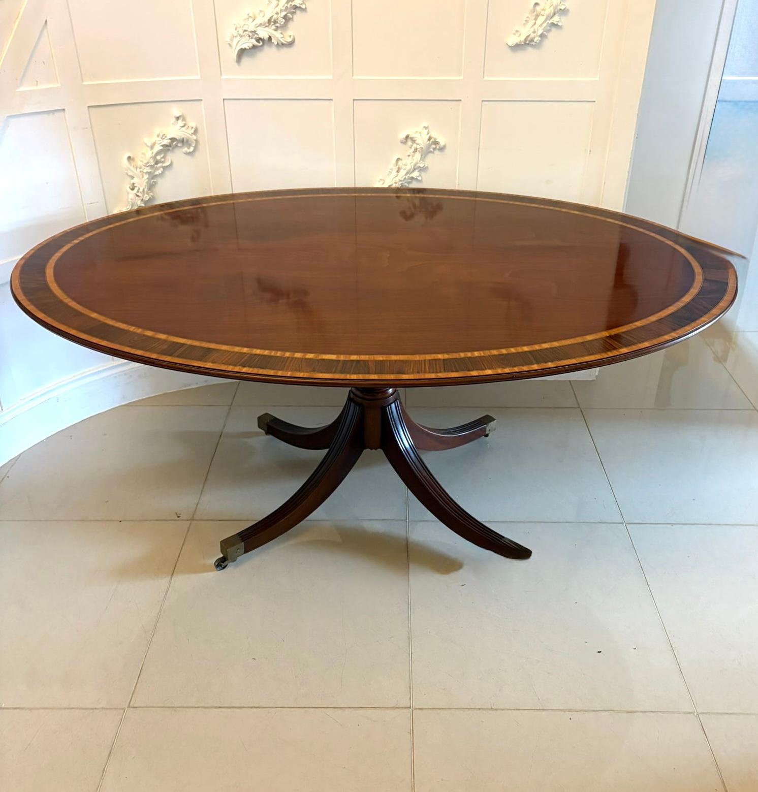 Fine Large Antique Edwardian Oval Mahogany 8 Seater Dining Table in vendita 1