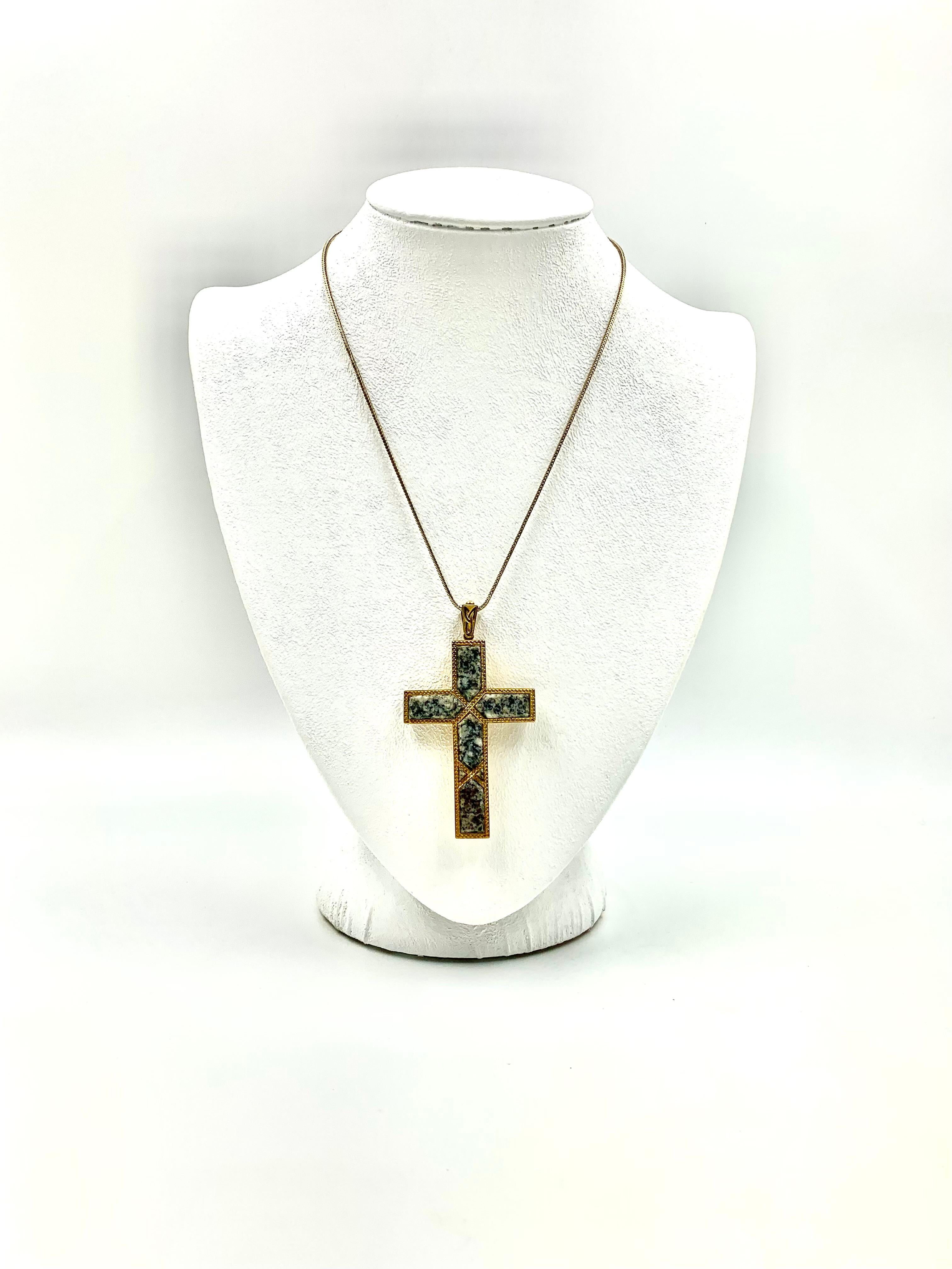 Grande croix écossaise ancienne Aberdeen en or jaune 14 carats, granit vert-gris en vente 8