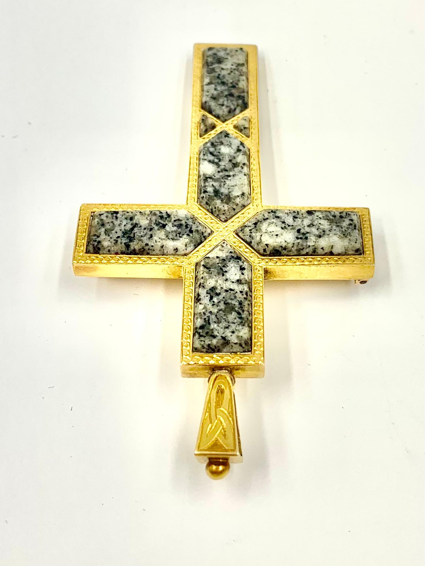 Grande croix écossaise ancienne Aberdeen en or jaune 14 carats, granit vert-gris en vente 5