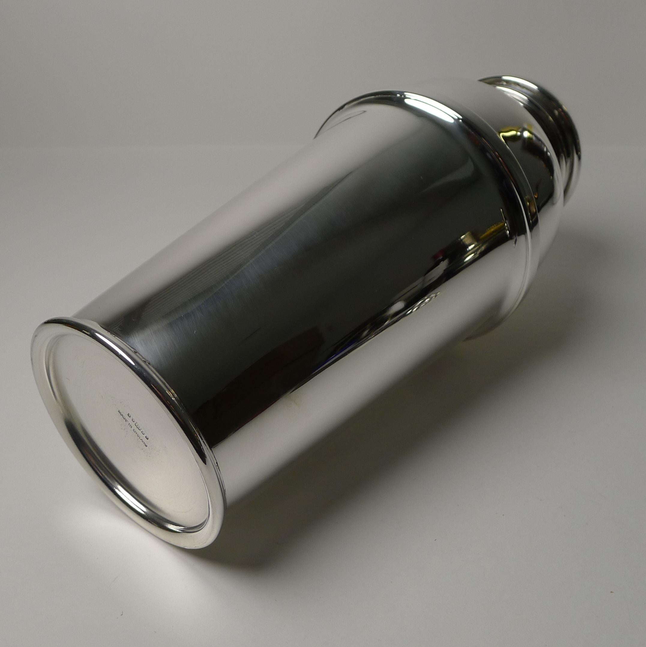 Fine Large Art Deco Cocktail Shaker by C S Green & Co., c.1930 In Good Condition In Bath, GB
