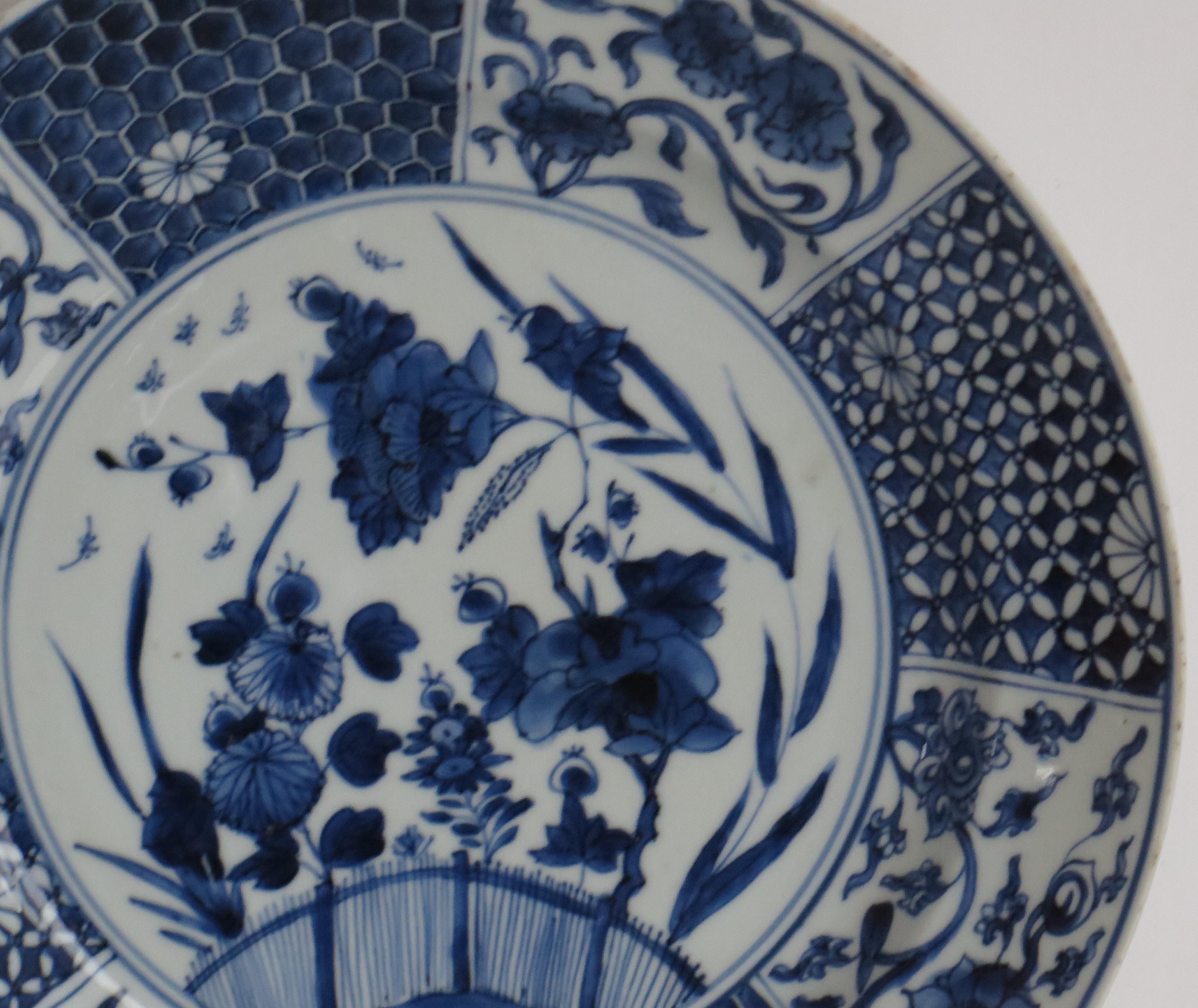 18th Century Large Kangxi marked Chinese Plate or Charger Porcelain Blue & White, circa 1710