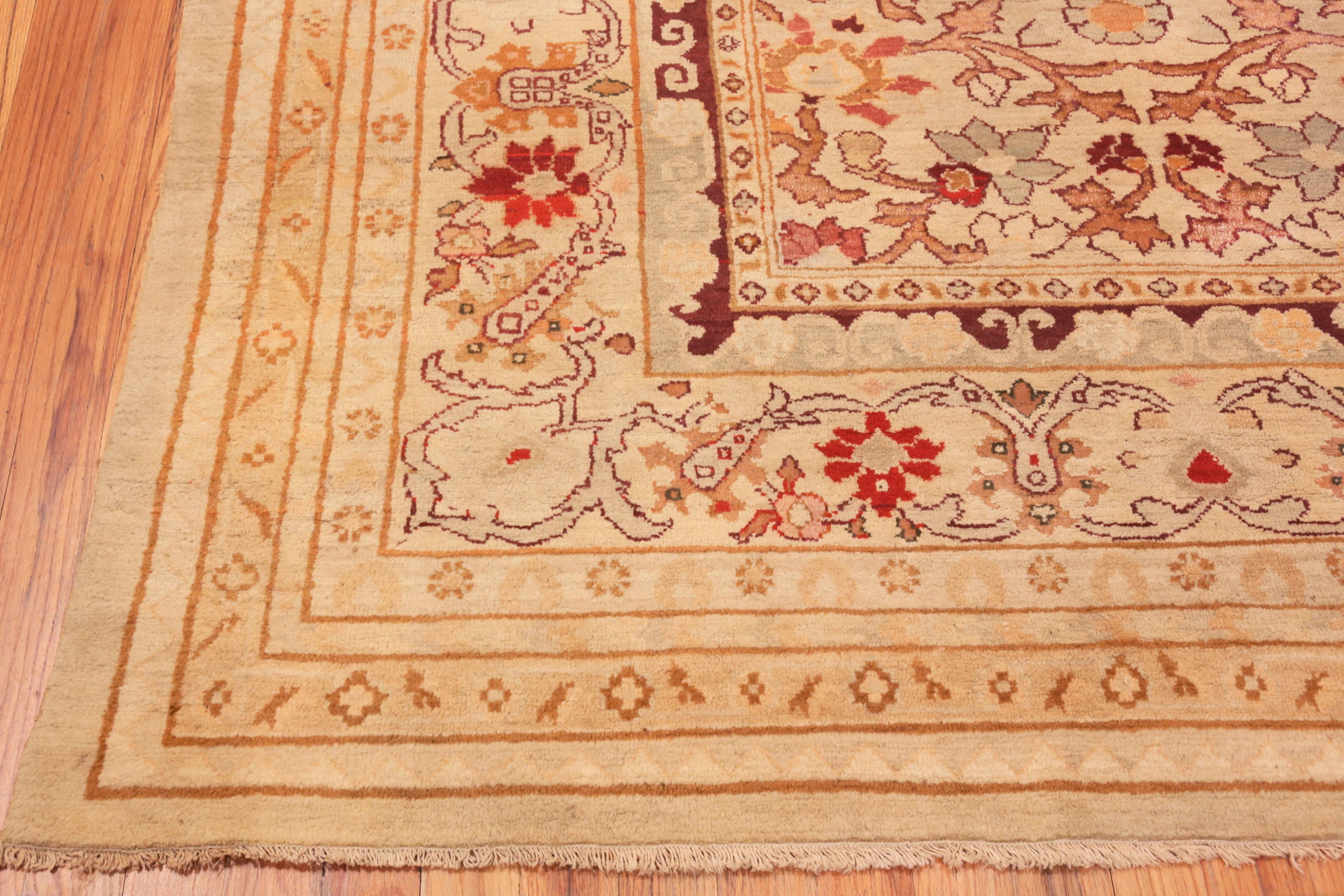 Antique Indian Agra Rug. Size: 14 ft 7 in x 17 ft 7 in For Sale 3