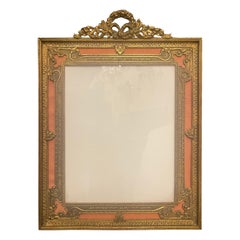 Grand cadre photo français Louis XVI en bronze doré Couronne Guirlande