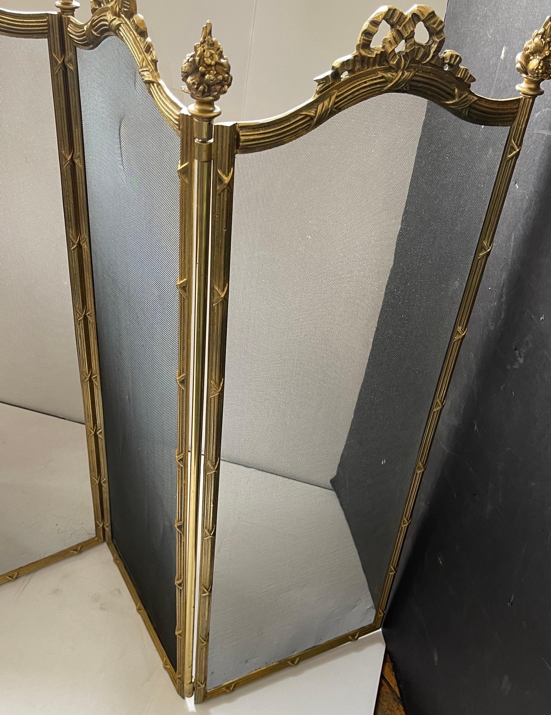 Fine Large French Quad Folding Gilt Bronze Fire Place Screen Bow Top Firescreen In Good Condition In Roslyn, NY