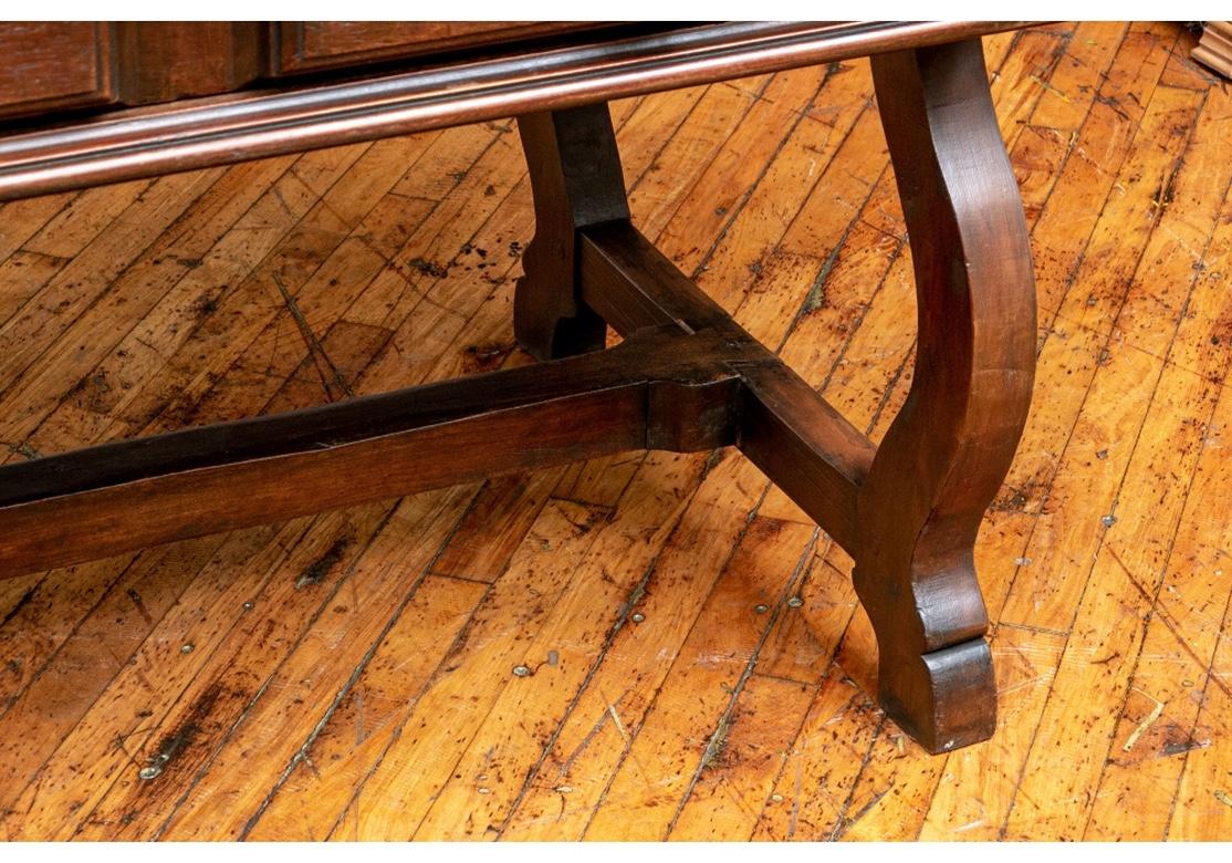 Fine Large Scale Antique Italianate Mahogany Refectory Table In Good Condition In Bridgeport, CT