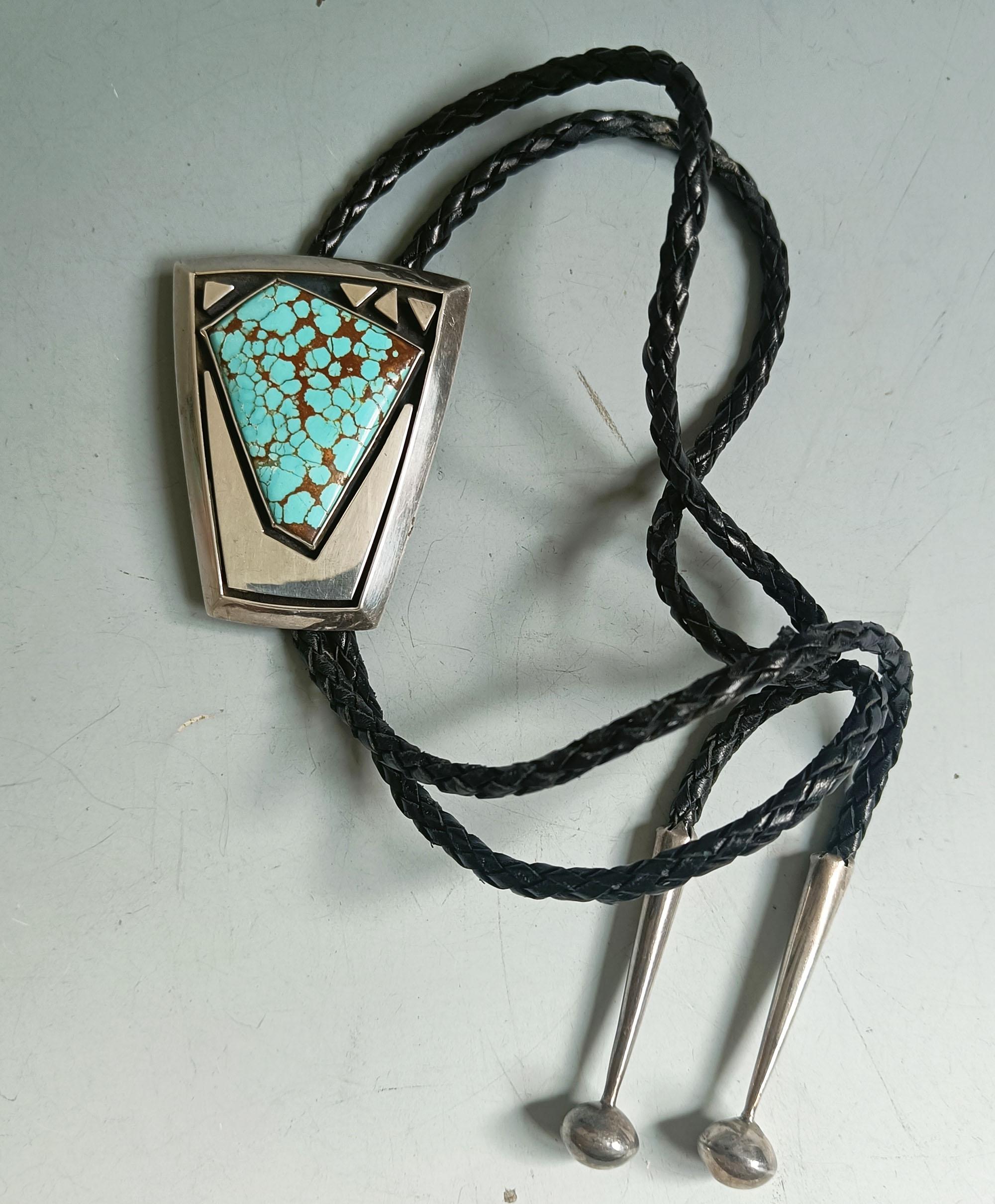 Américain Bolo Tie Vintage Native American Navajo Sterling Turquoise en vente
