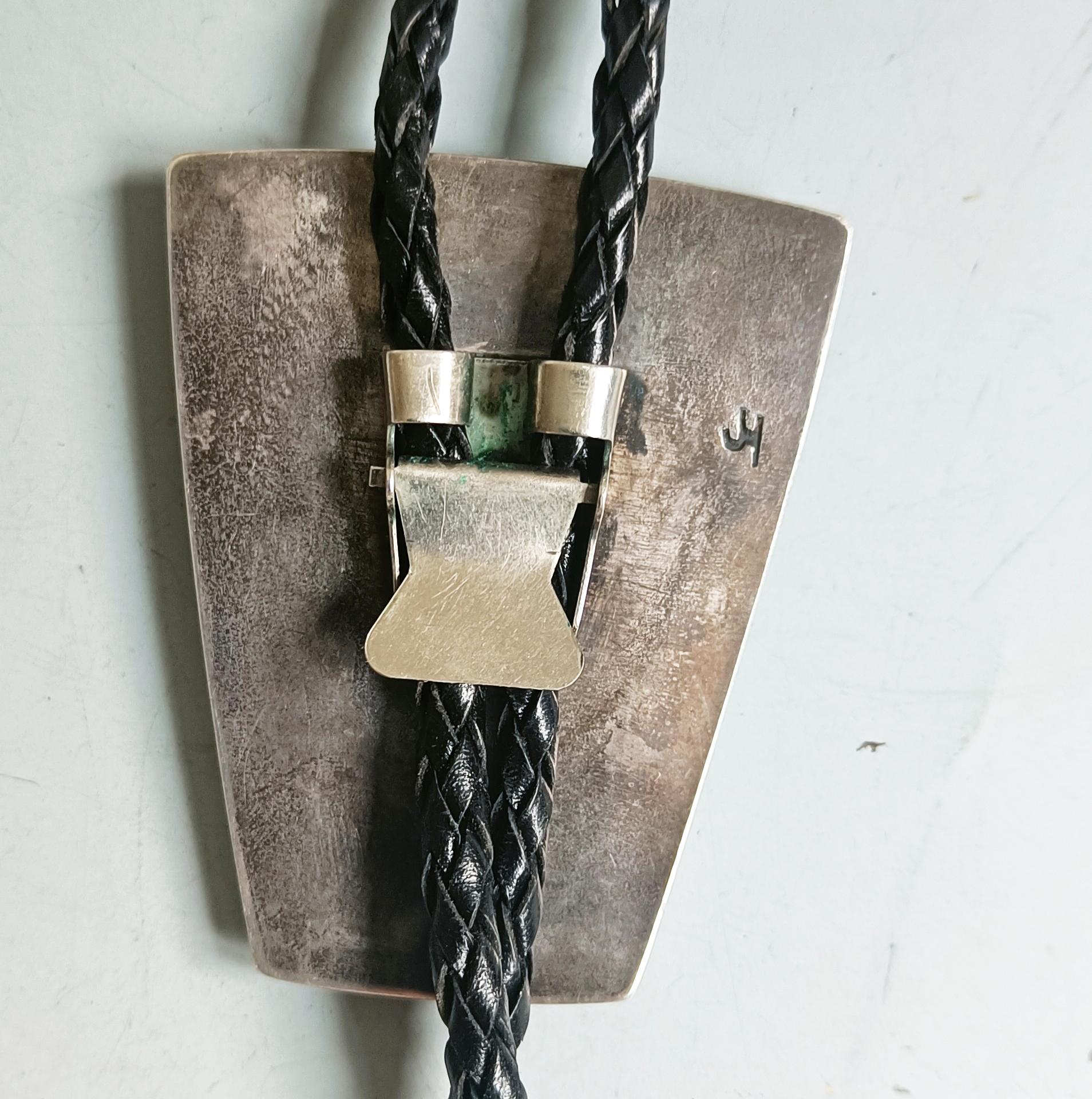Fait main Bolo Tie Vintage Native American Navajo Sterling Turquoise en vente