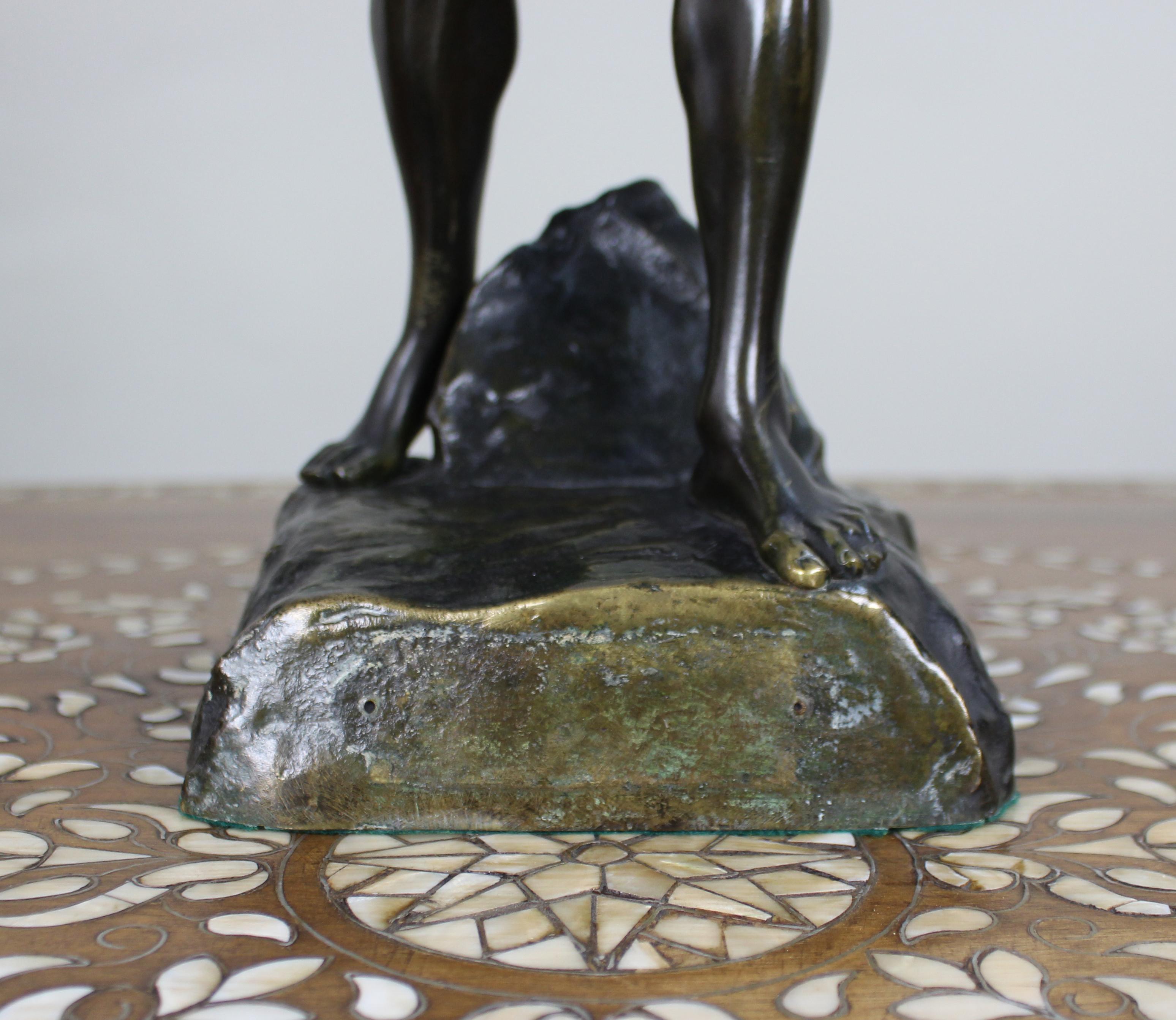 Raffinata figura in bronzo della fine del XIX secolo firmata Lemoyne in vendita 4