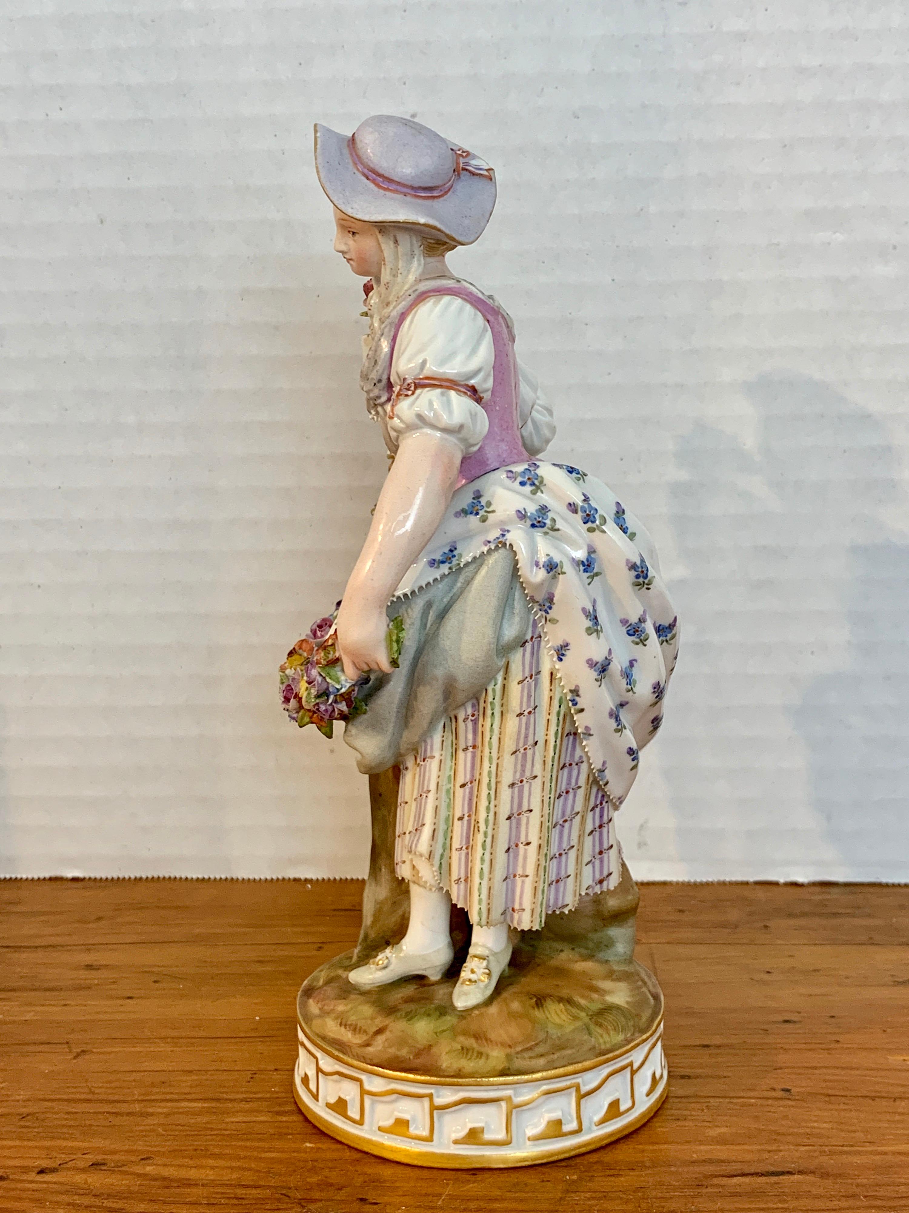 Fine Late 19th Century Meissen Figurine of a Lady Gardener 3