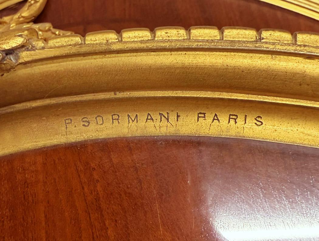 Fine Late 19th Century Gilt Bronze Mounted Two Tier Tea Table By Paul Sormani Bon état - En vente à Long Island City, NY