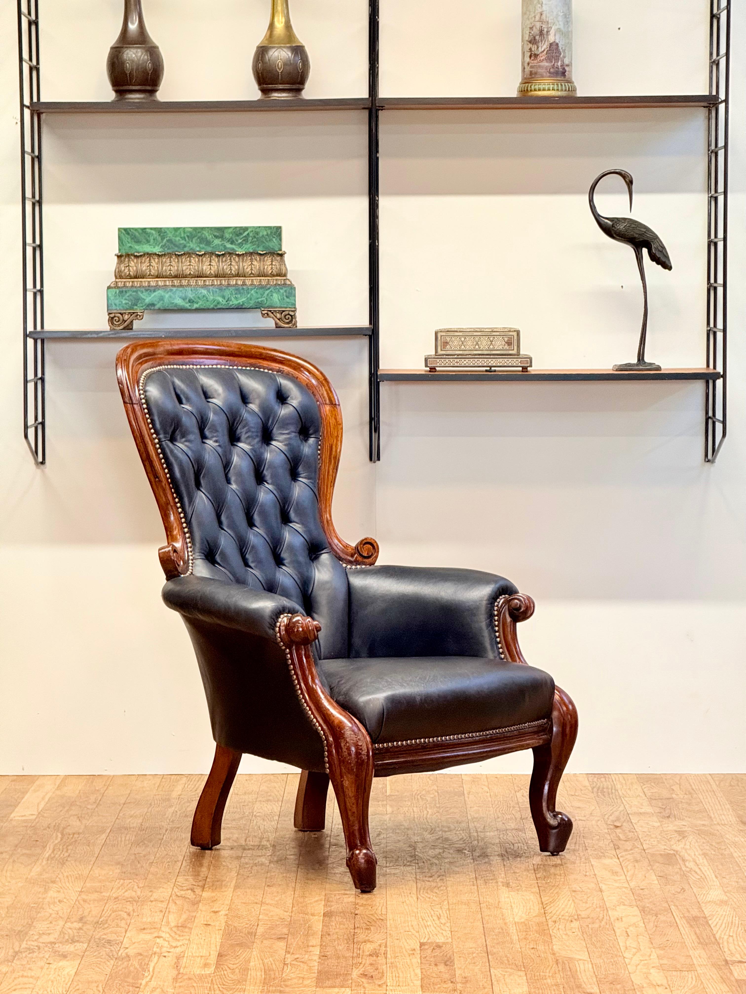 Fine Late 19th Century Victorian Show Framed Black Leather Gentleman's Armchair For Sale 9