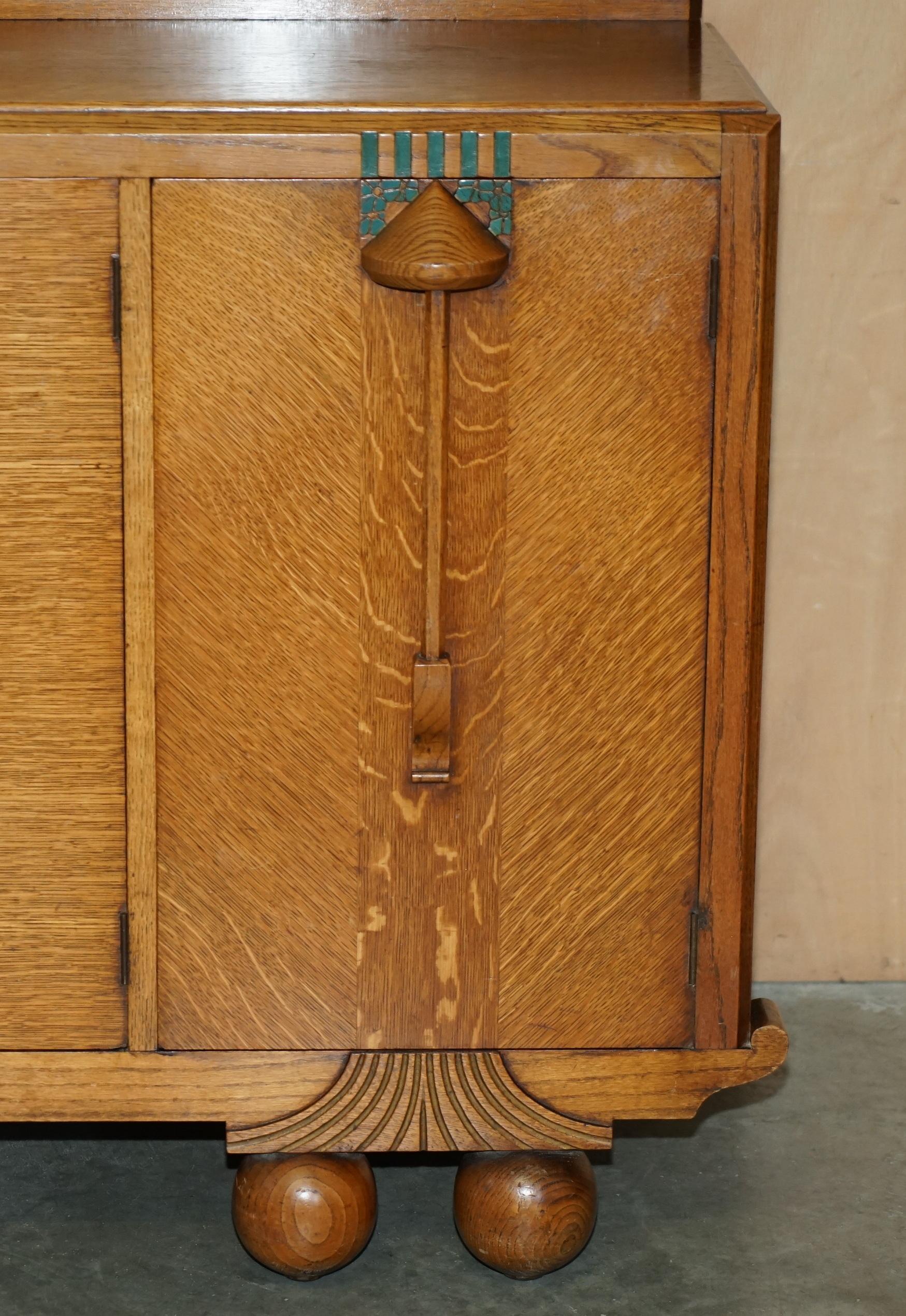 FINE LIBERTY'S COTSWOLD ART DECO OAK CARVED SiDEBOARD CIRCA 1920 PART OF A SUITE For Sale 2