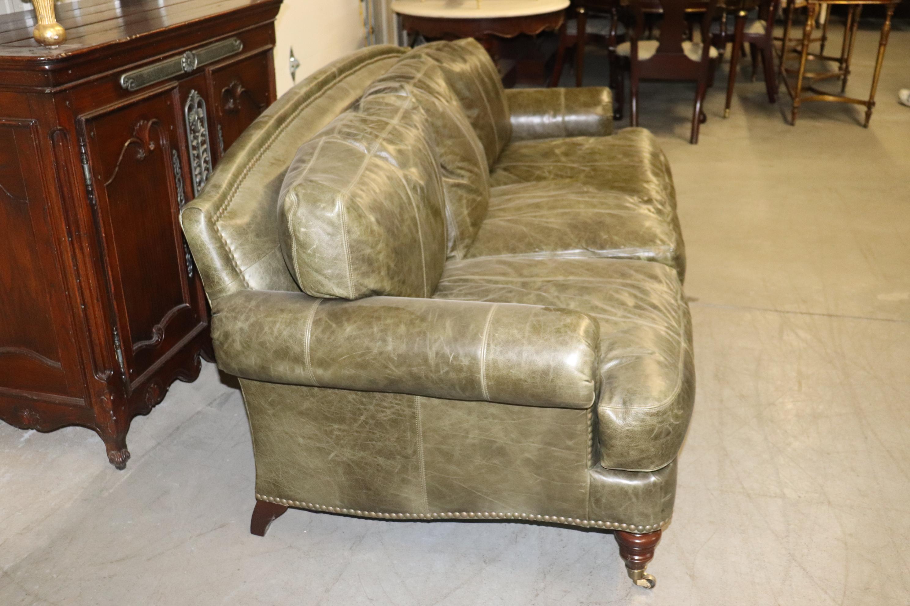 Fine Lillian August Distressed Green Leather Edwardian Sofa In Good Condition In Swedesboro, NJ