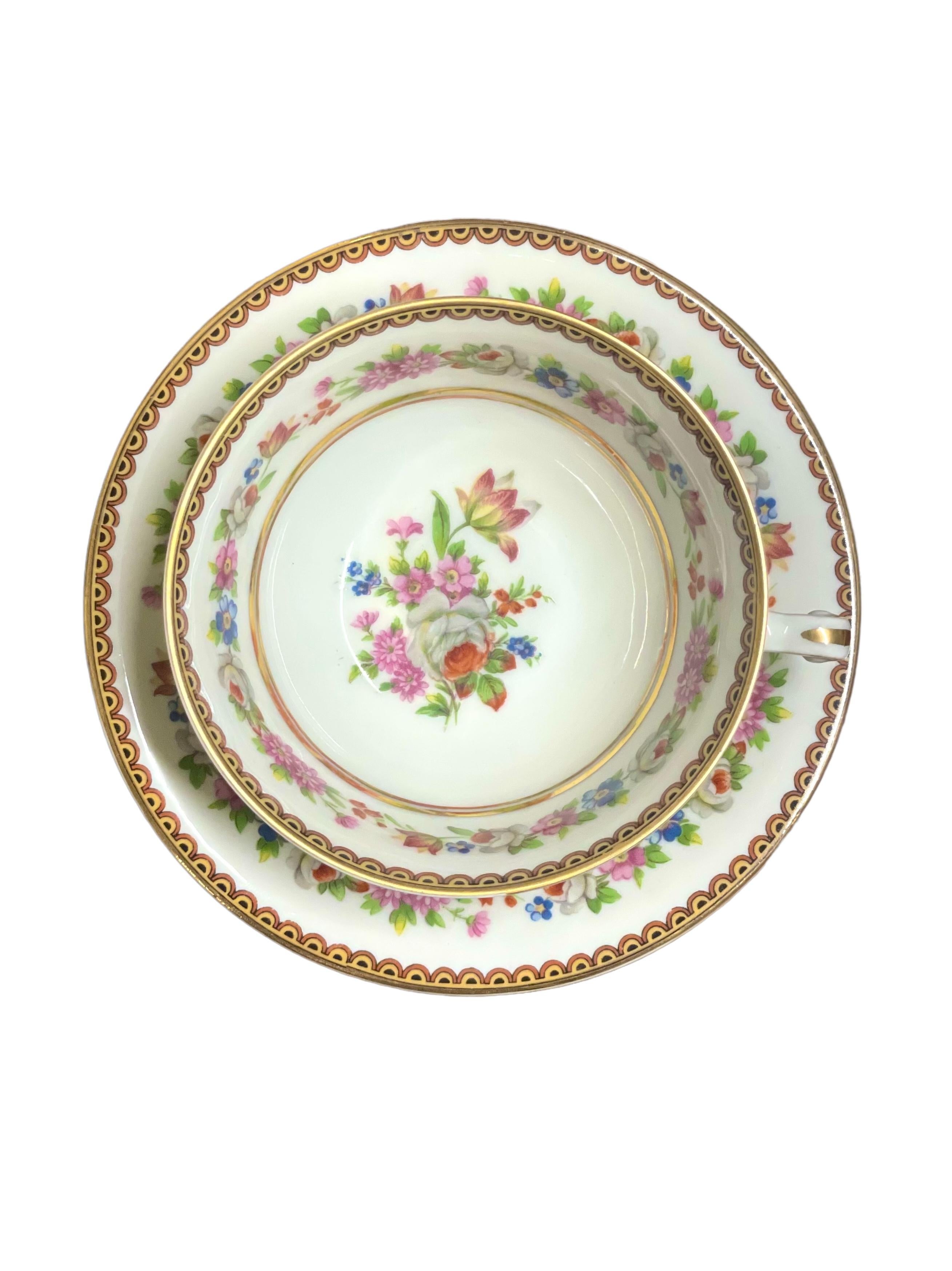 20th Century Fine Limoges Porcelain Tea Service by Raynaud & Cie ( 17 Pieces)