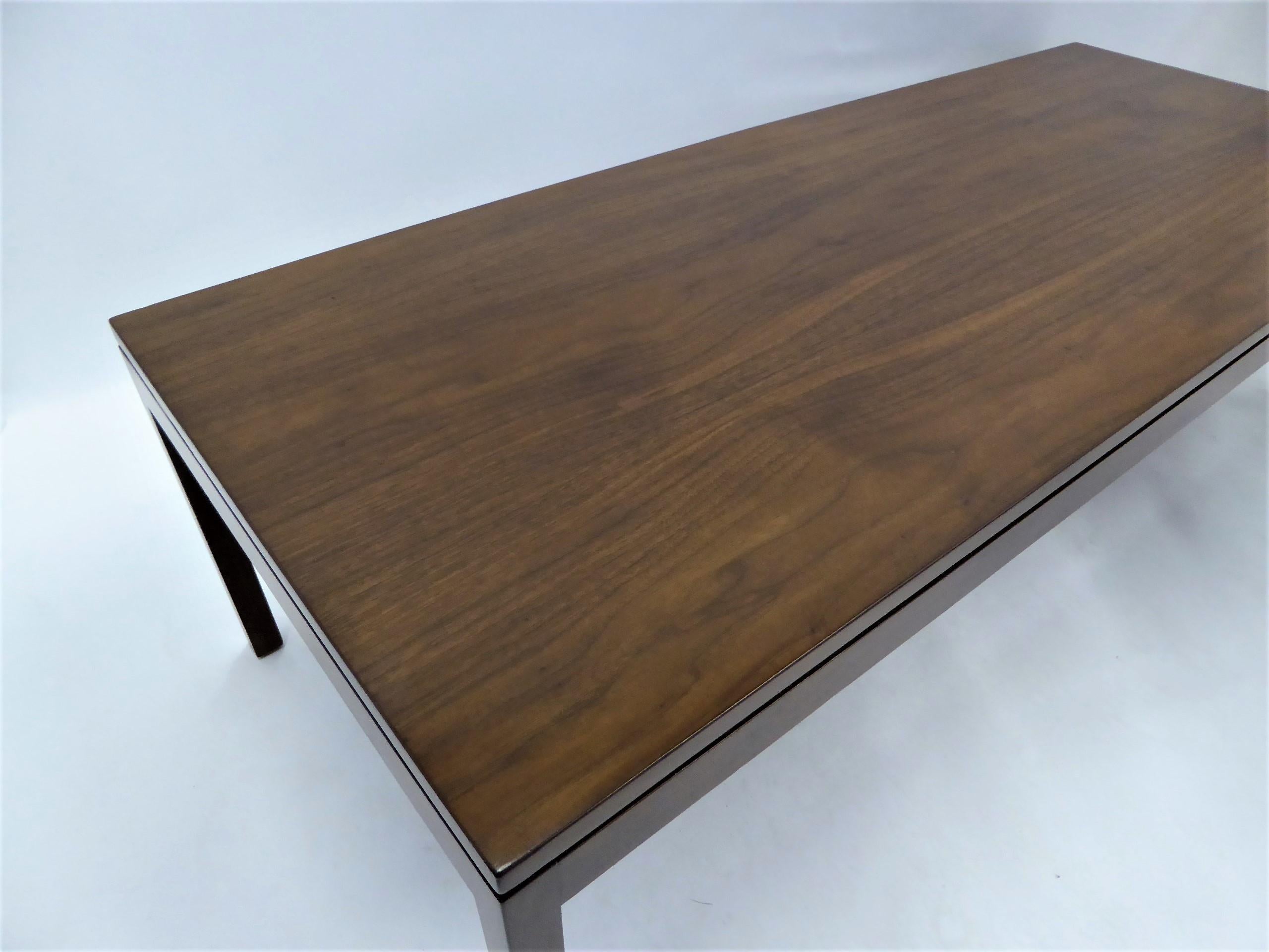 Fine Long Figured Walnut Coffee Cocktail Table Camilo Miami, 1960s 1