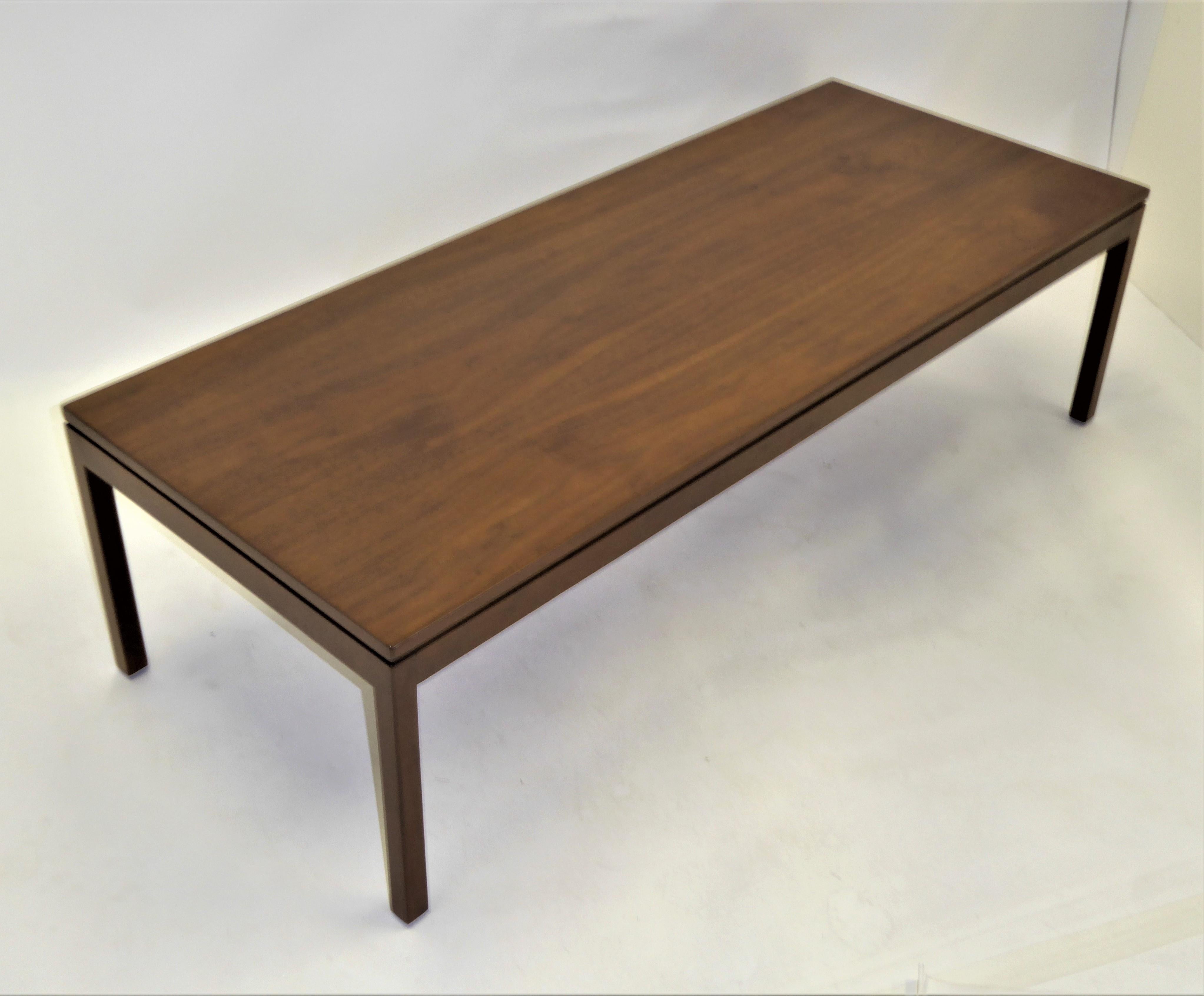 Fine Long Figured Walnut Coffee Cocktail Table Camilo Miami, 1960s 4