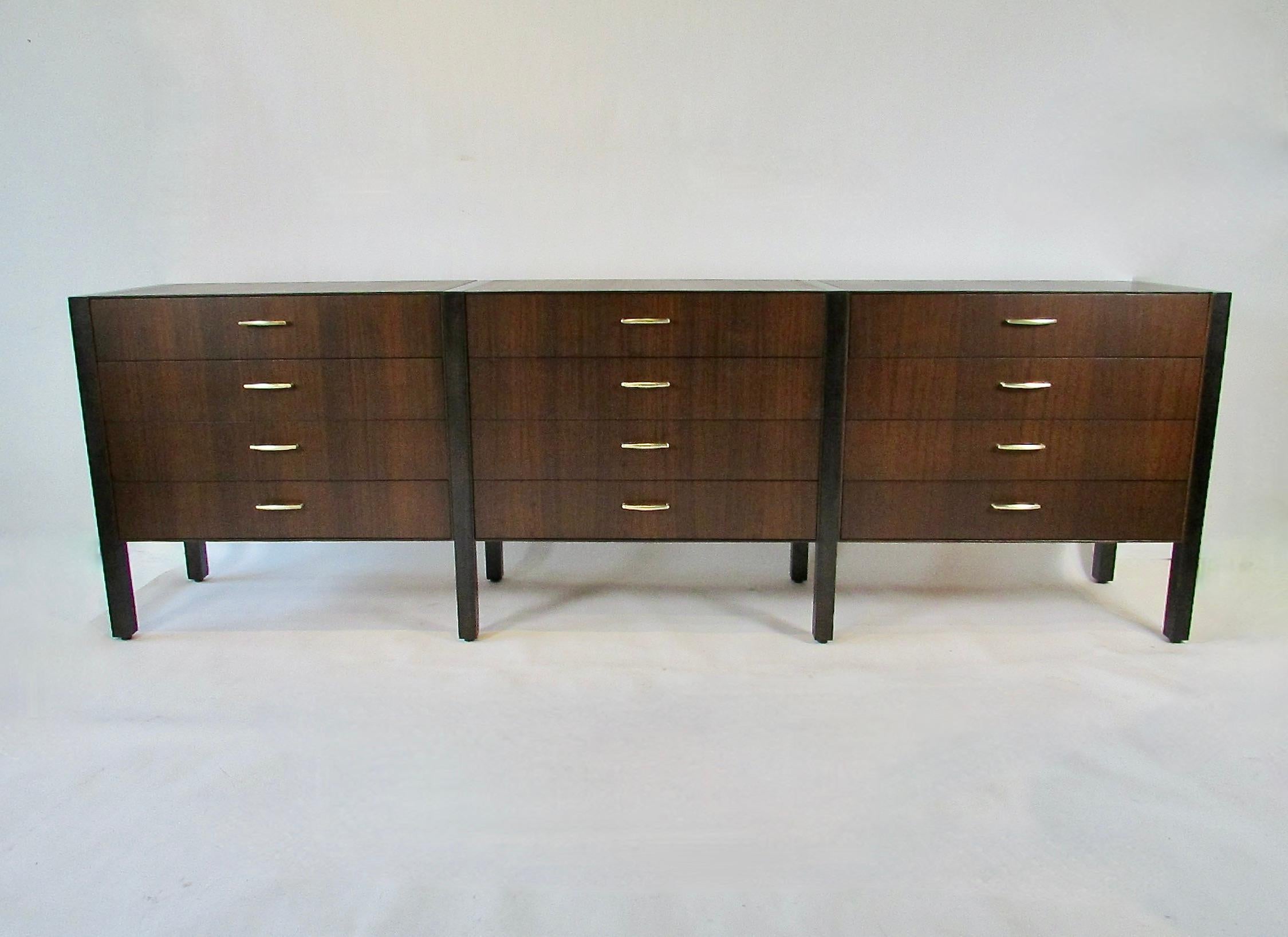 Mid-Century Modern Fine long low twelve drawer Directional Furniture custom collection dresser For Sale