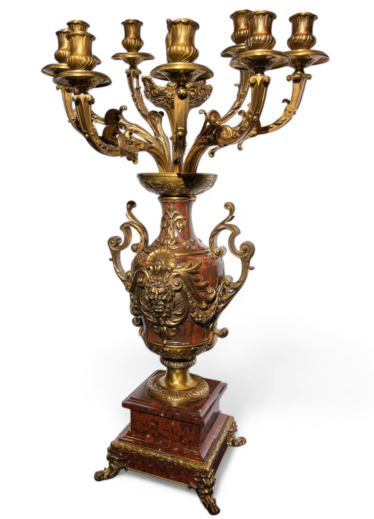 Francese Set di candelabri e centrotavola in marmo rosso in stile Louis VX di F.Barbedienne in vendita