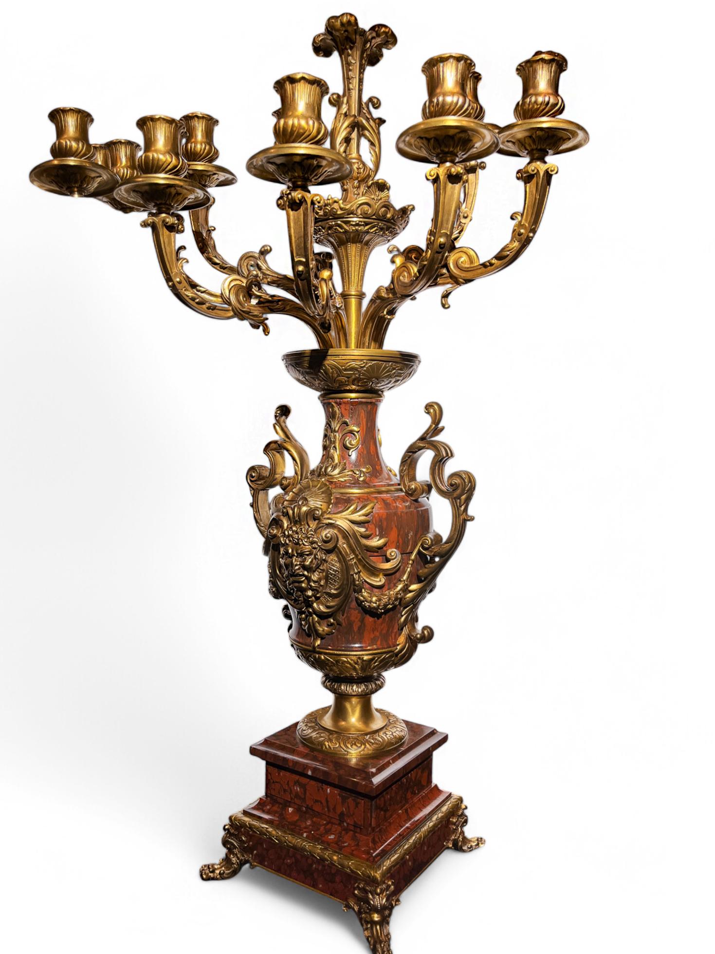 XIX secolo Set di candelabri e centrotavola in marmo rosso in stile Louis VX di F.Barbedienne in vendita