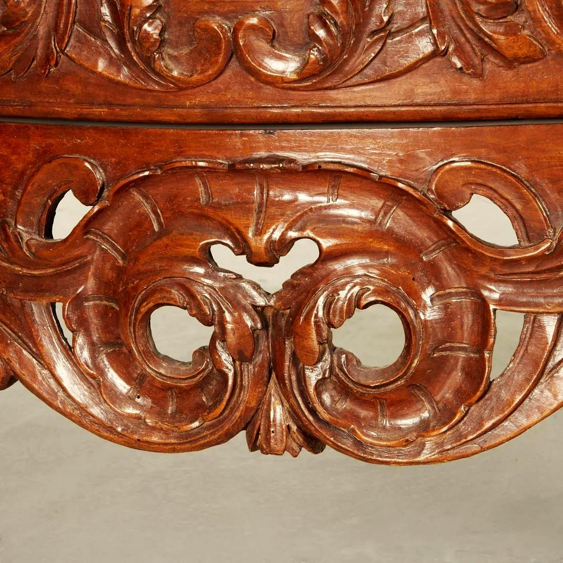 Louis XV Fine Louis xv Commode from Arles, circa 1760 For Sale