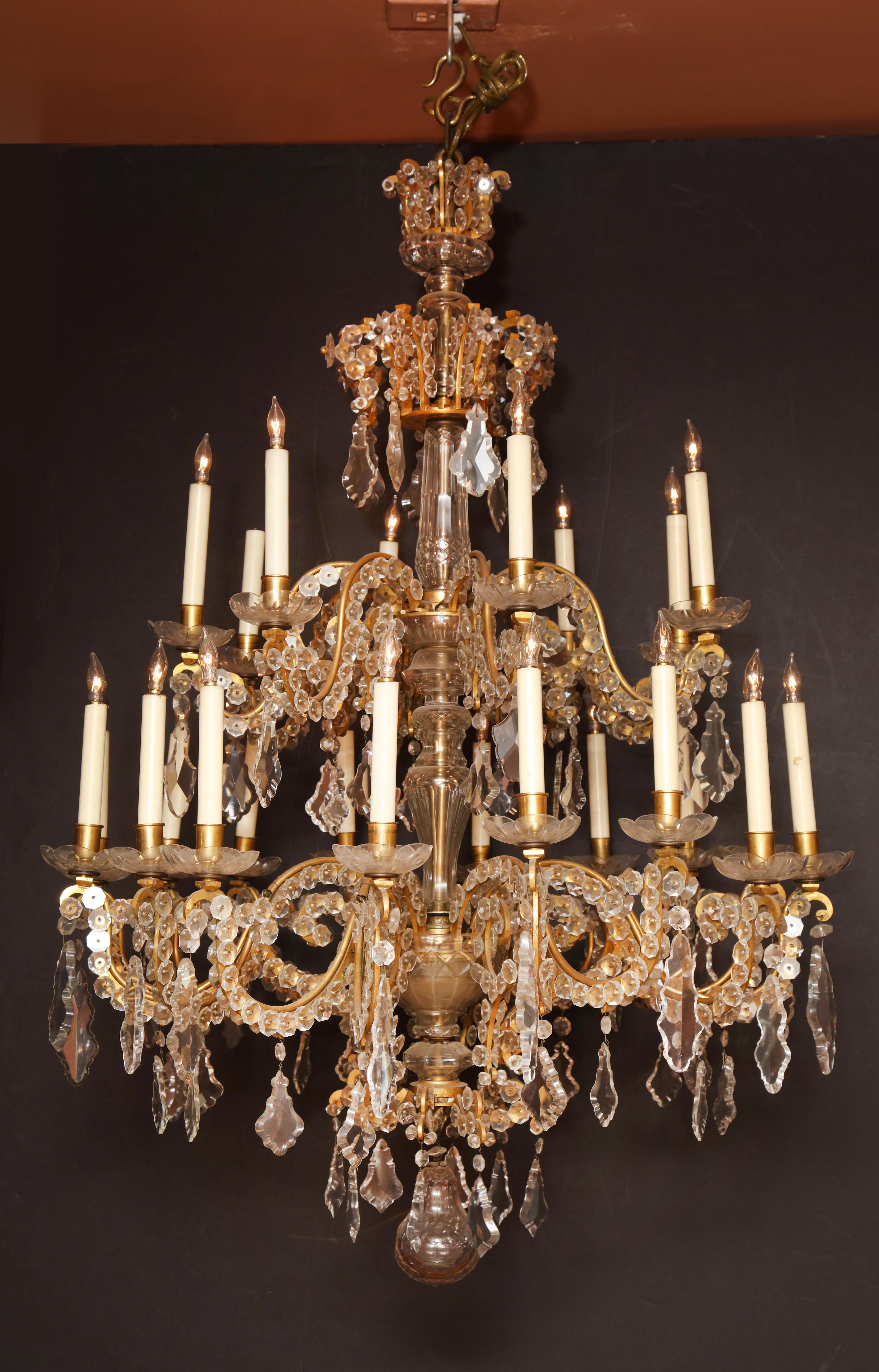 French Fine Louis XV Crystal and Bronze 24-Light Chandelier For Sale