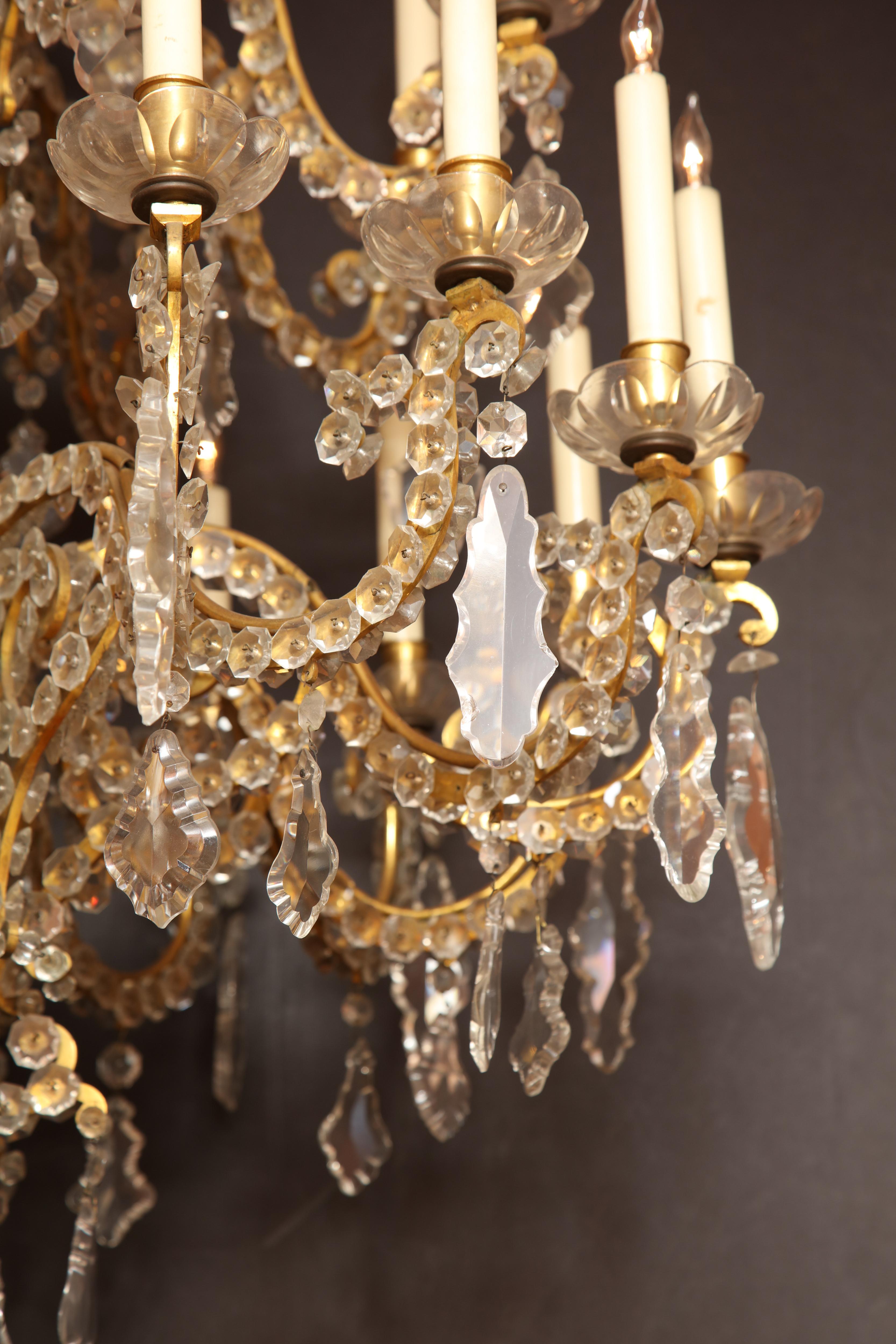 Fine Louis XV Crystal and Bronze 24-Light Chandelier For Sale 4