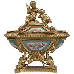 Encrier de style Louis XV en bronze doré et porcelaine de Sèvres, vers 1890