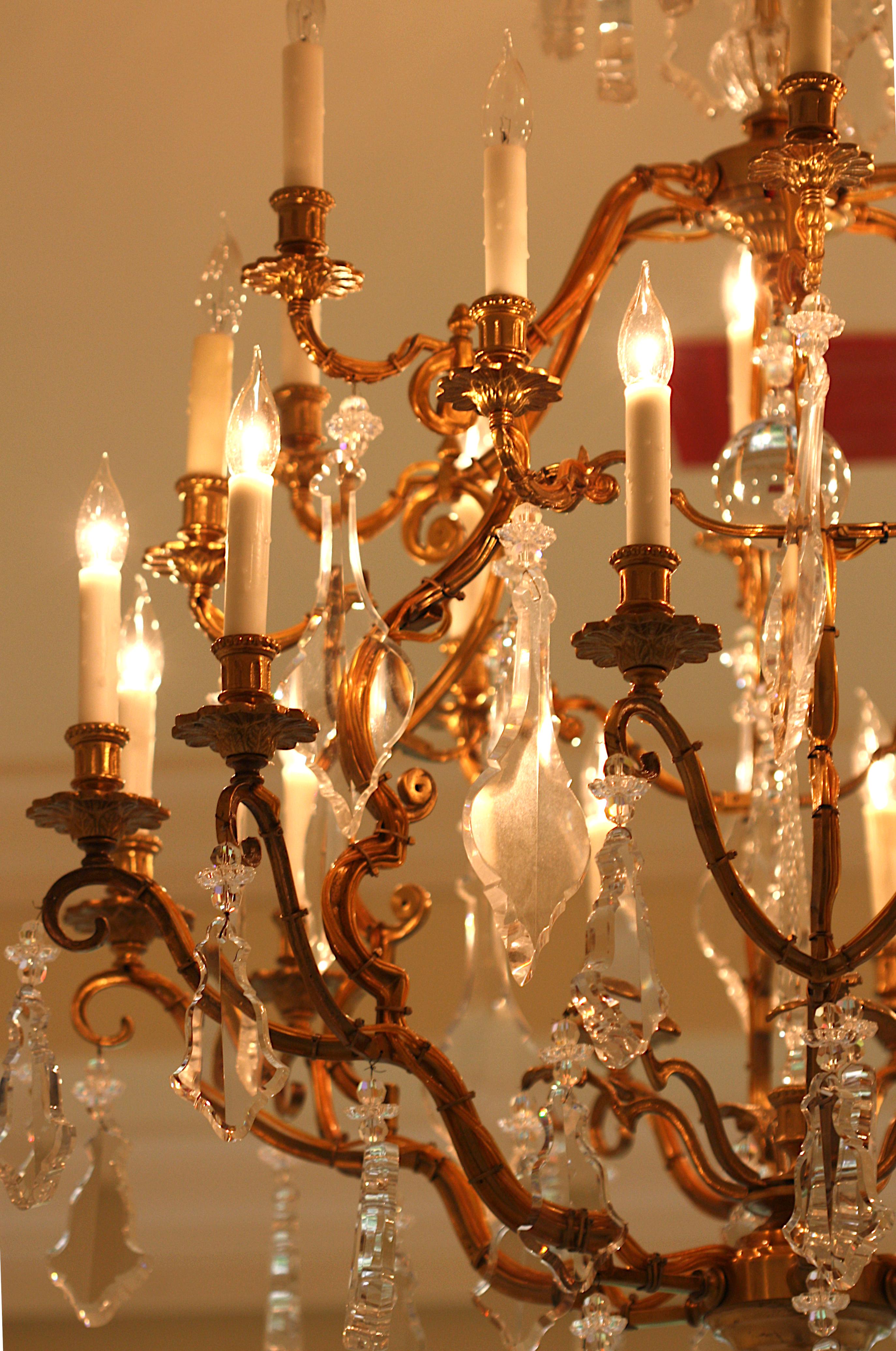 Fine Louis XV Style Gilt Bronze & Cut-Glass Twenty-One Light Chandelier  In Good Condition For Sale In West Palm Beach, FL