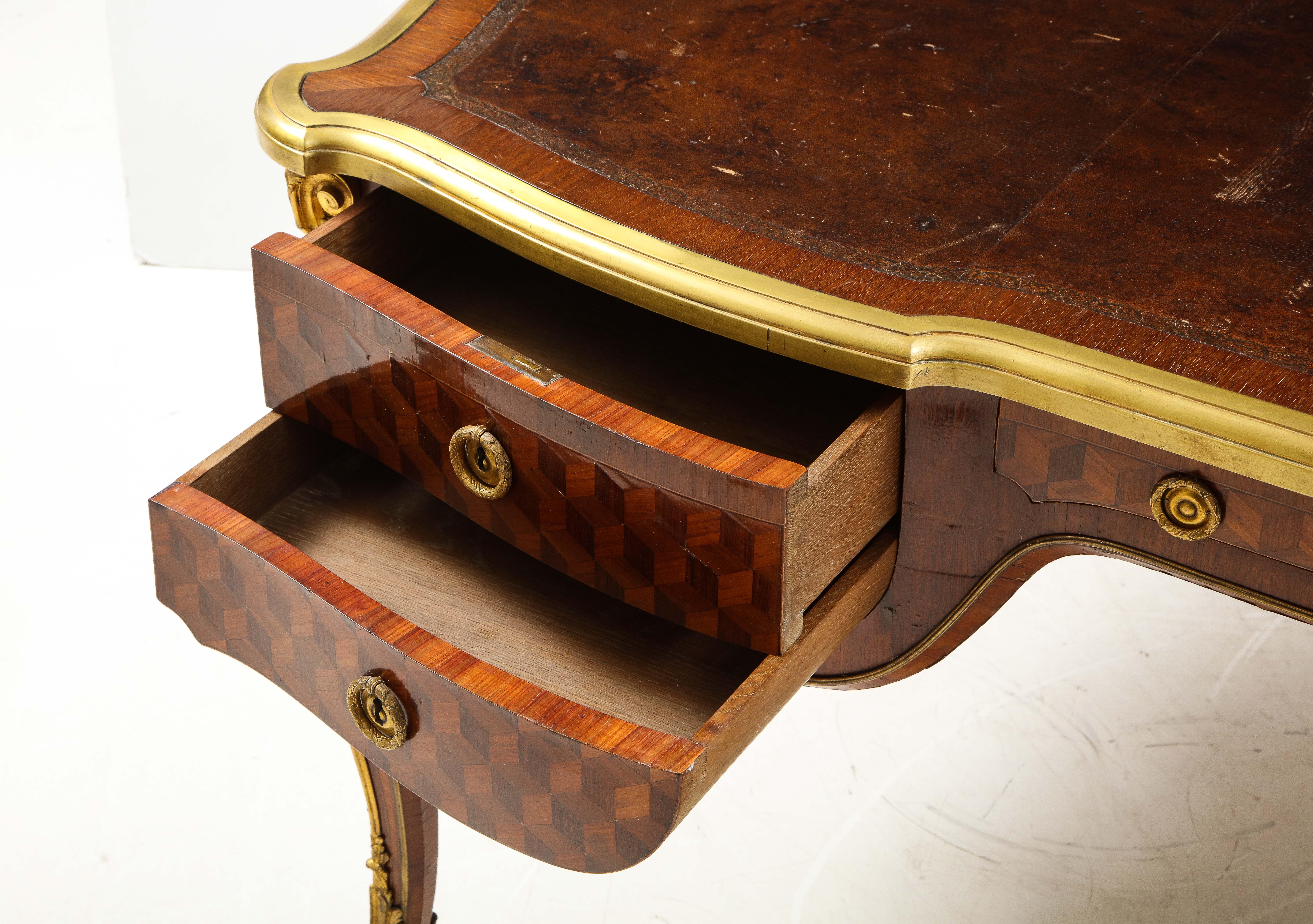 Fine Louis XV Style Marquetry Bureau Plat Attributed to François Linke For Sale 5