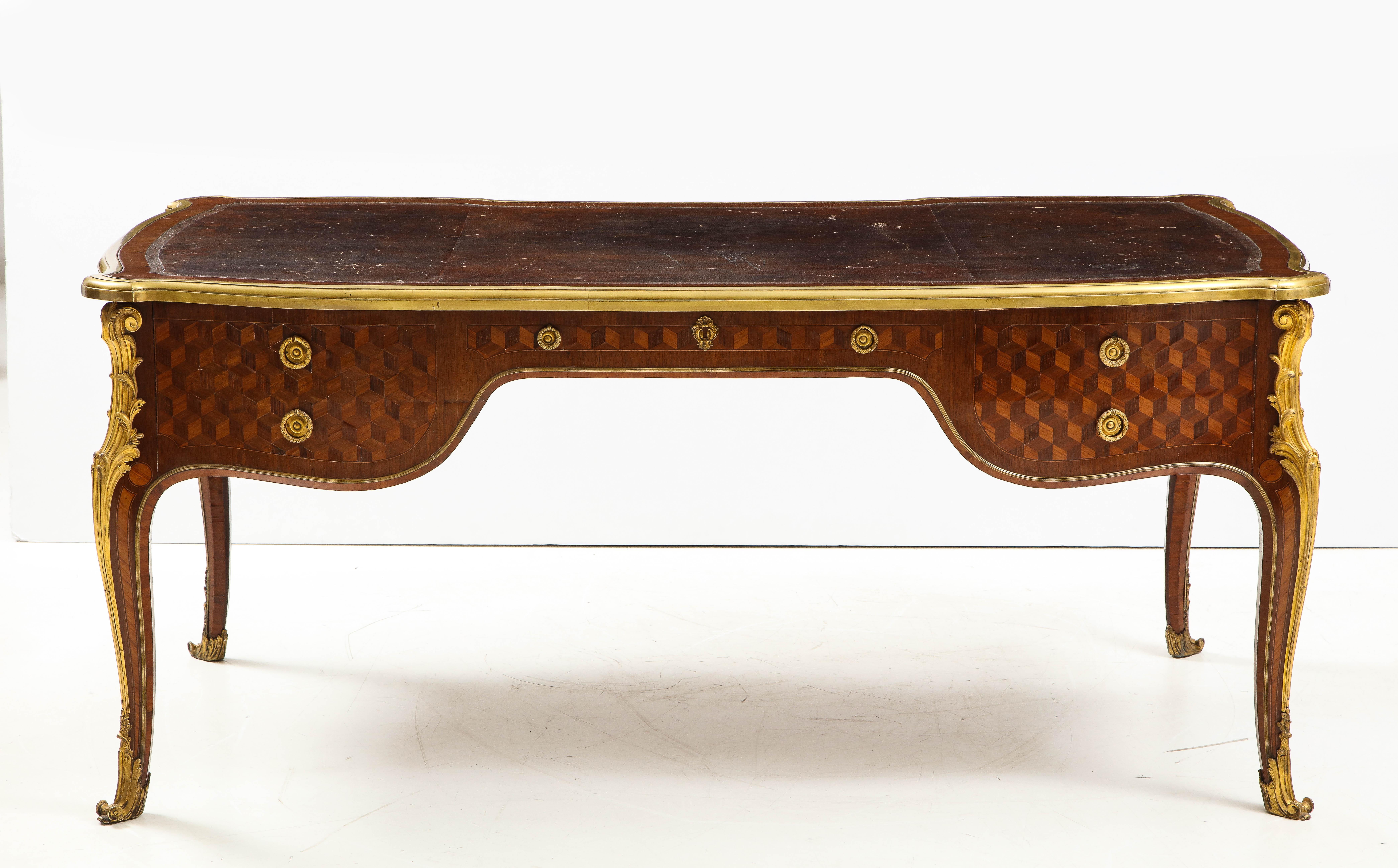 Fine Louis XV Style Marquetry Bureau Plat Attributed to François Linke For Sale 10