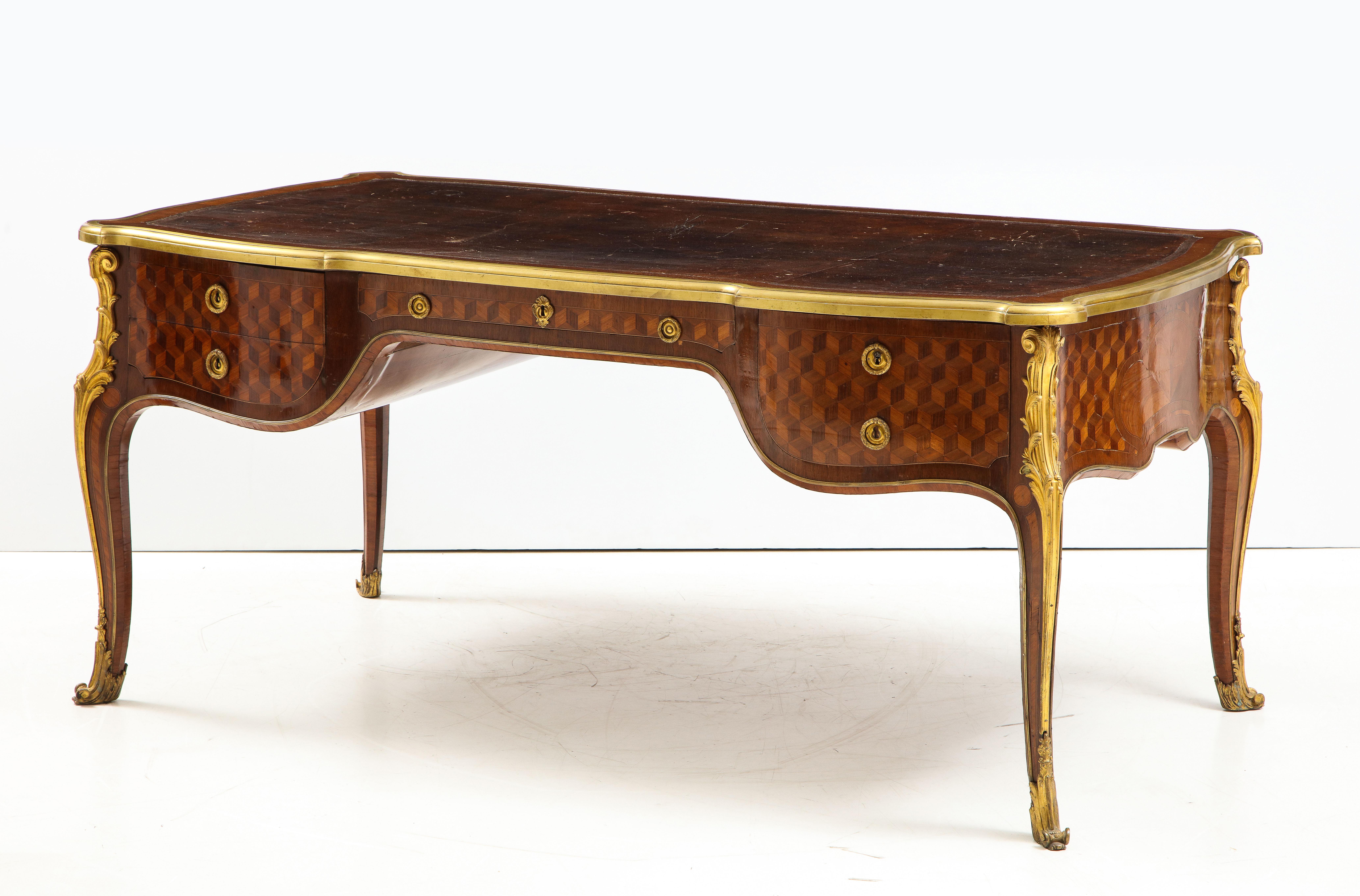 Fine Louis XV Style Marquetry Bureau Plat Attributed to François Linke For Sale 1