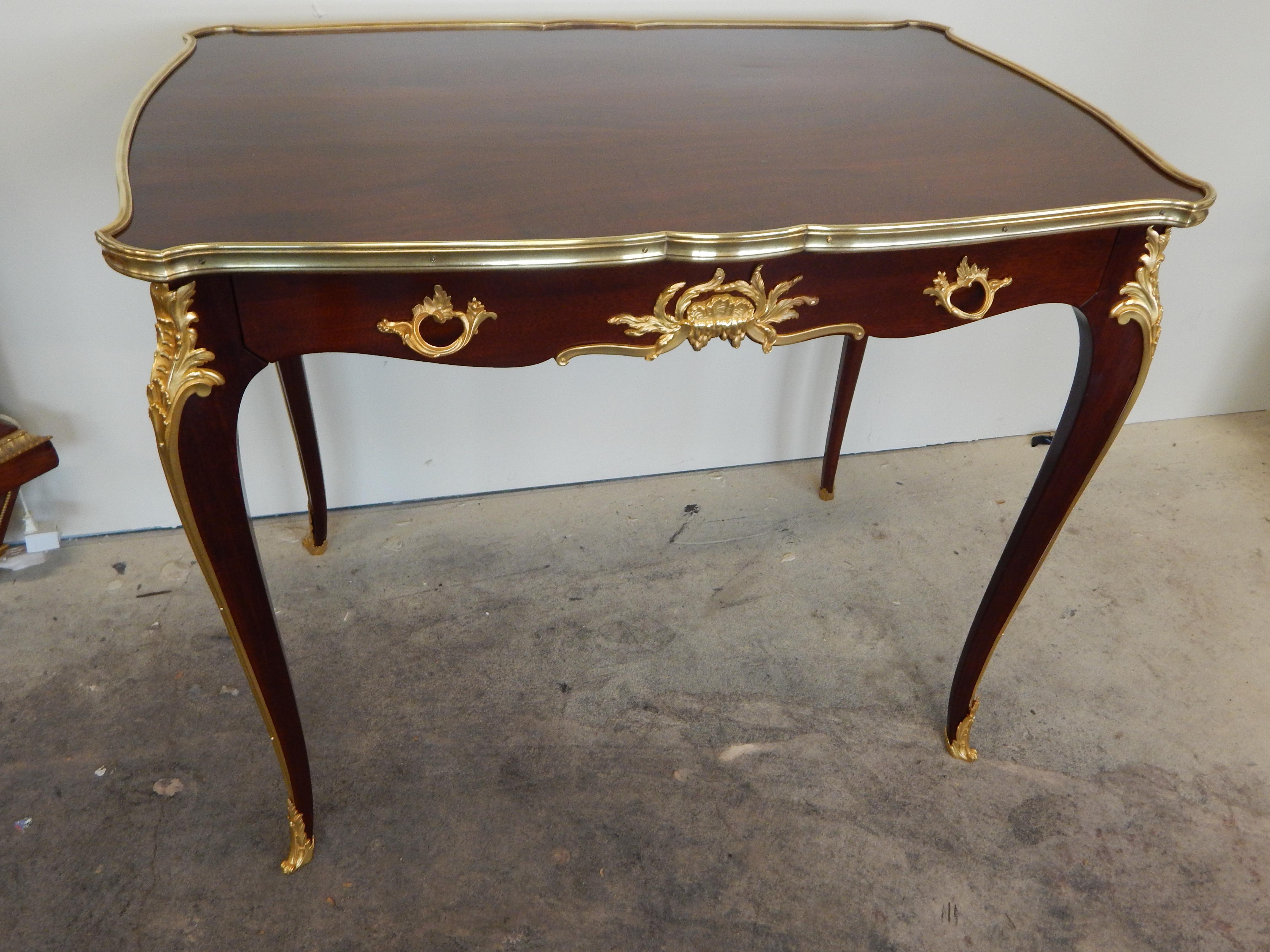 Fine Louis XV style ormolu-mounted ladies writing table by Francois Linke

A lovely, elegant Louis XV style bronze-mounted mahogany ladies writing table, or side table, with one drawer,
by Francois Linke. Bronzes stamped FL on the reverse.
