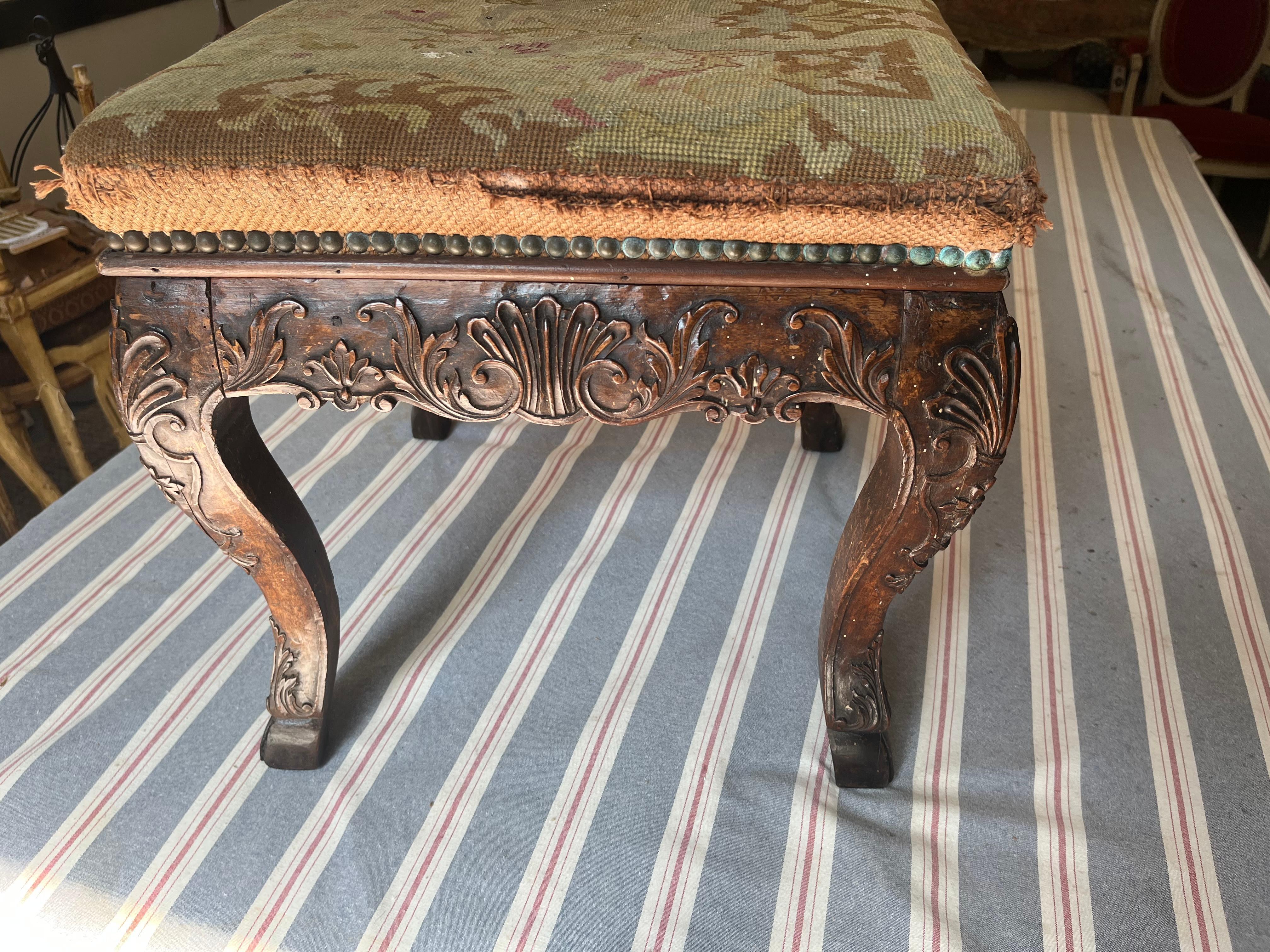 Tabouret de style Louis XV, vers 1750 5