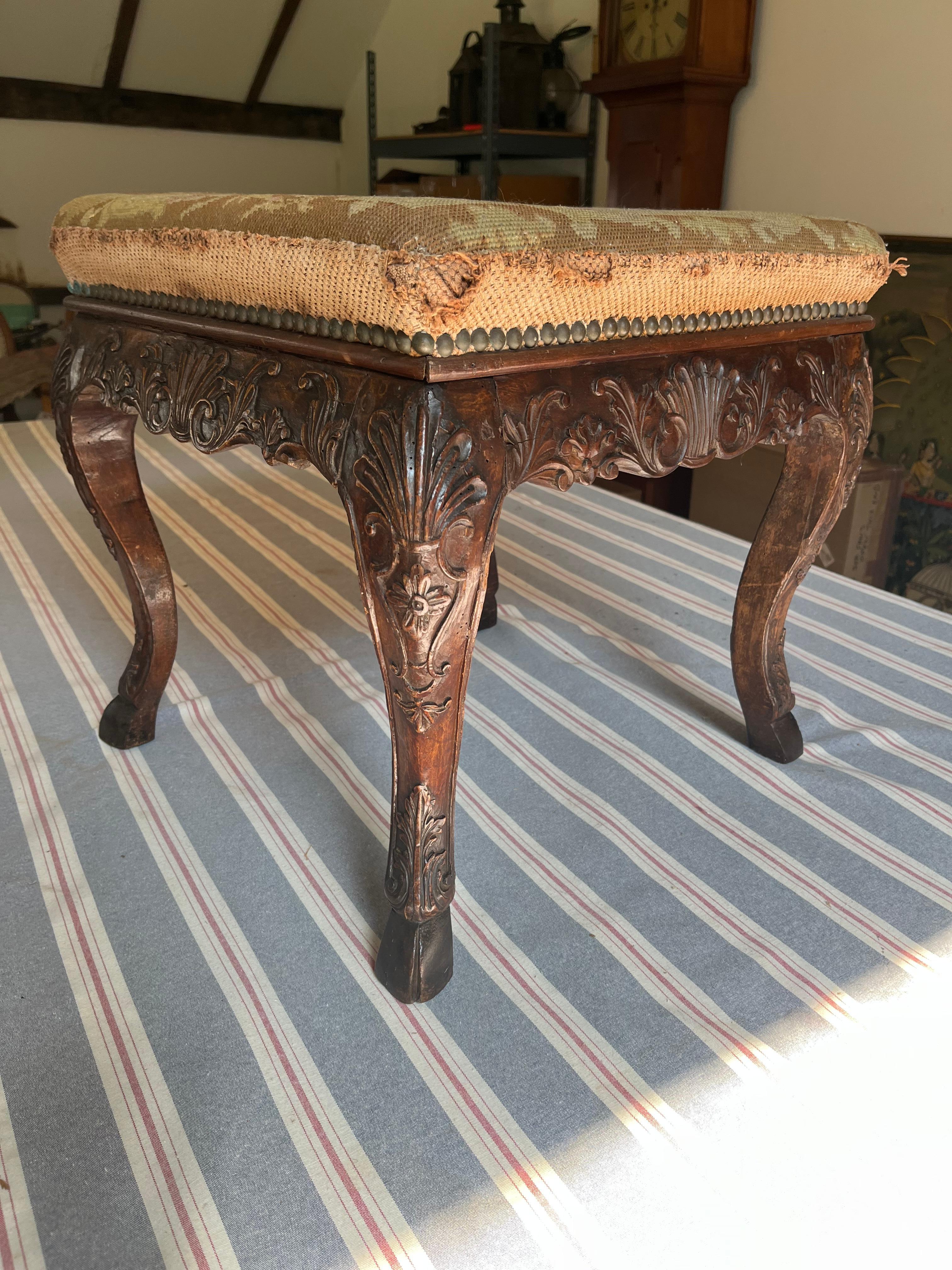 Tabouret de style Louis XV, vers 1750 1