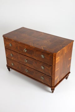 Fine Louis XVI Commode in Walnut with Marquetry, Circa 1790