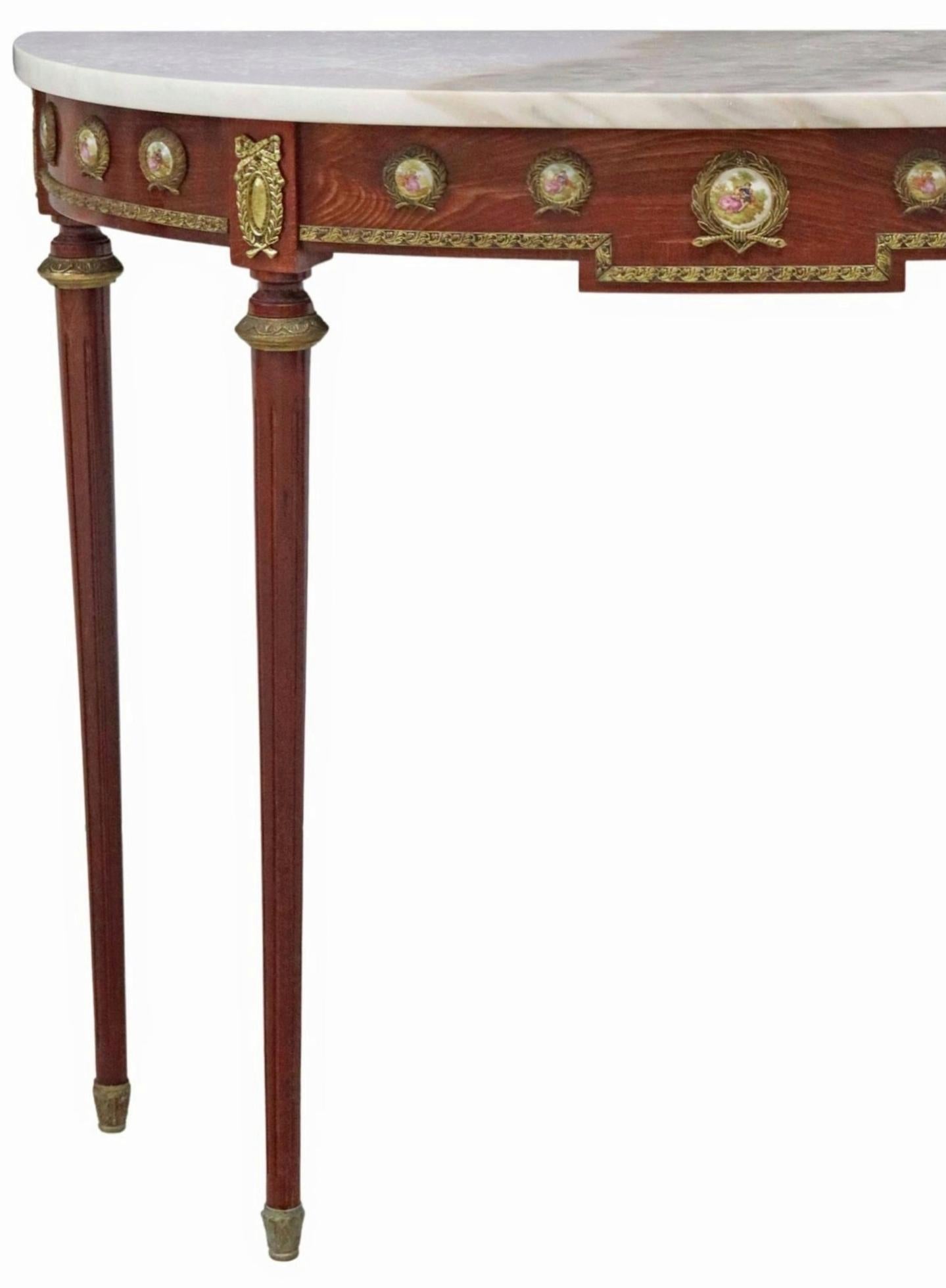 Doré Table console néoclassique Louis XVI par Harry & Lou Epstein en vente