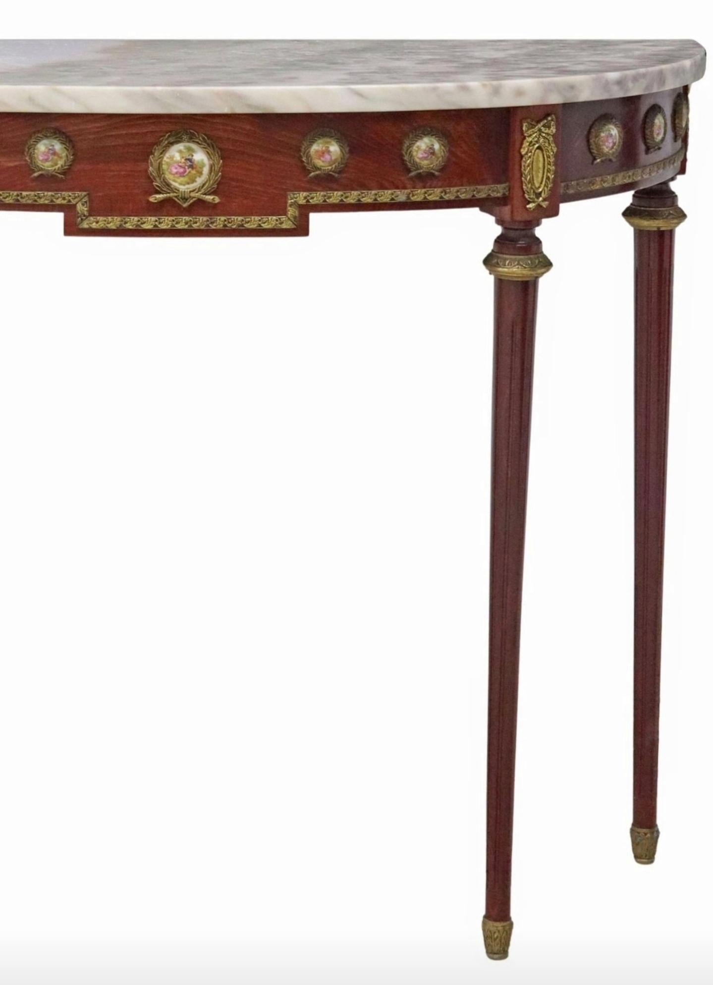 Table console néoclassique Louis XVI par Harry & Lou Epstein Bon état - En vente à Forney, TX