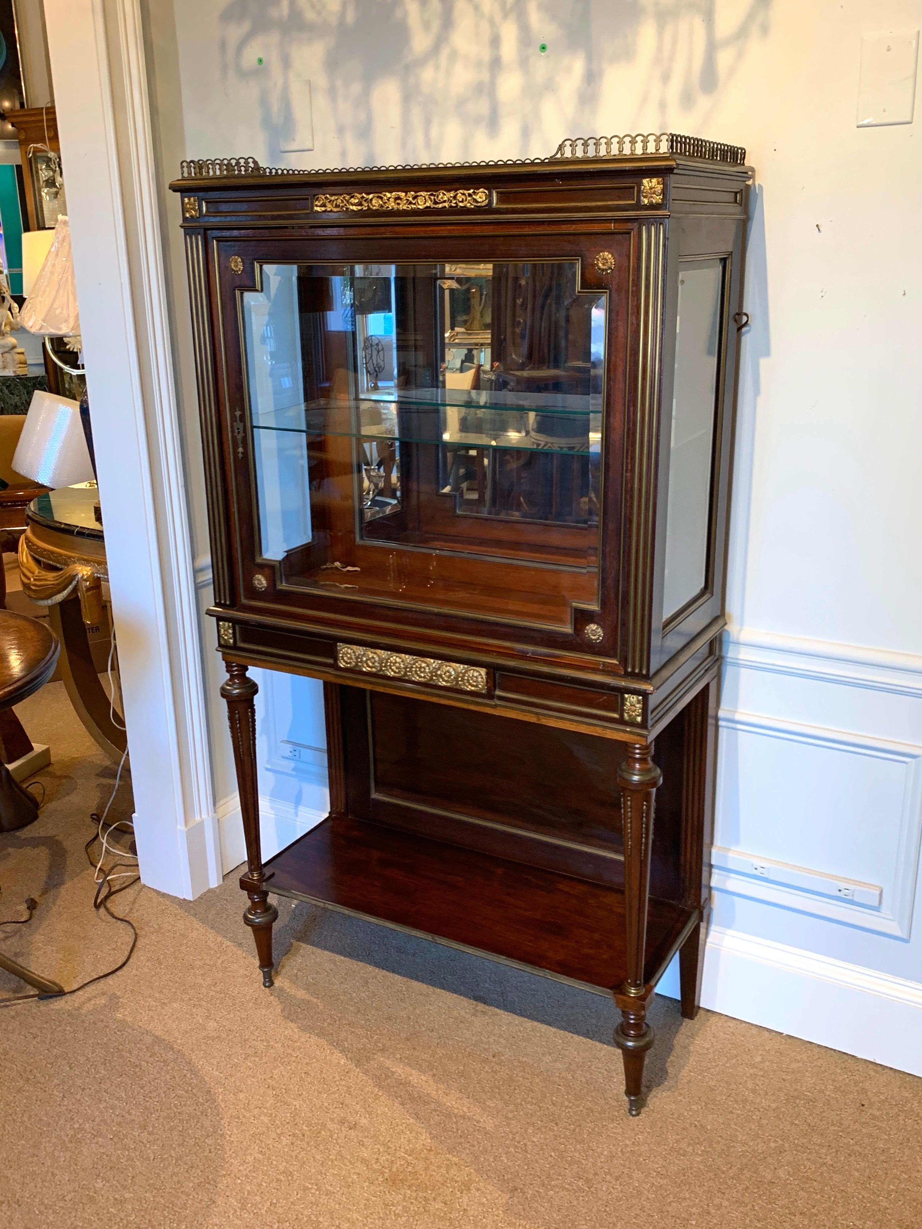 French Fine Louis XVI Style Ormolu Mounted Neoclassic Vitrine For Sale