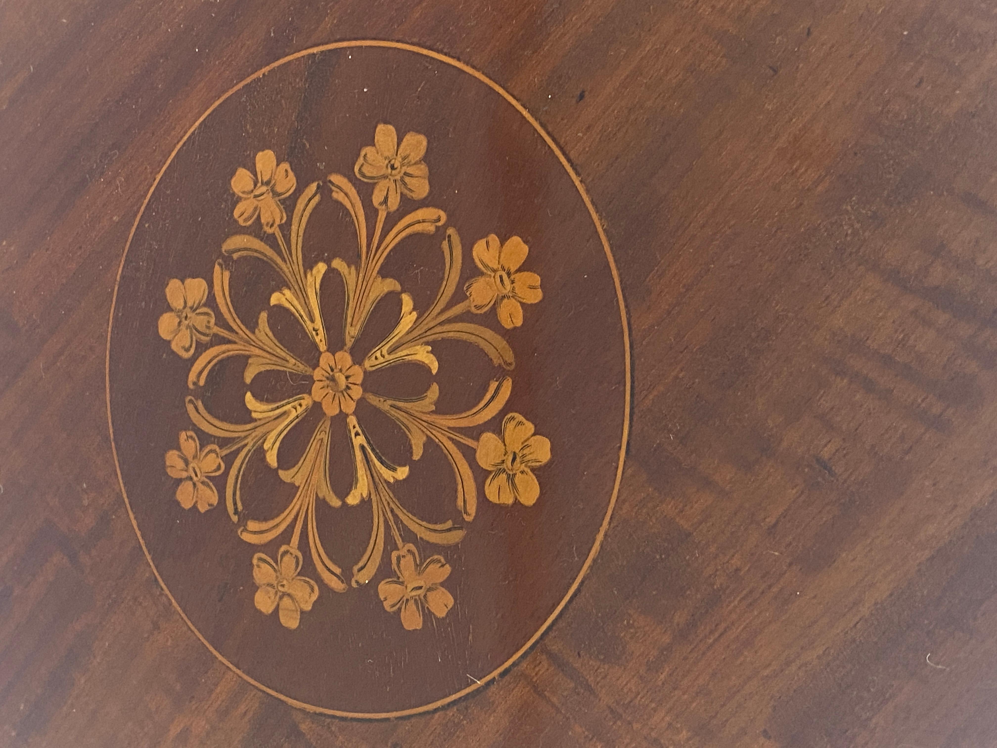 Fine Mahogany inlaid double Revolving Bookcase In Good Condition For Sale In Dereham, GB