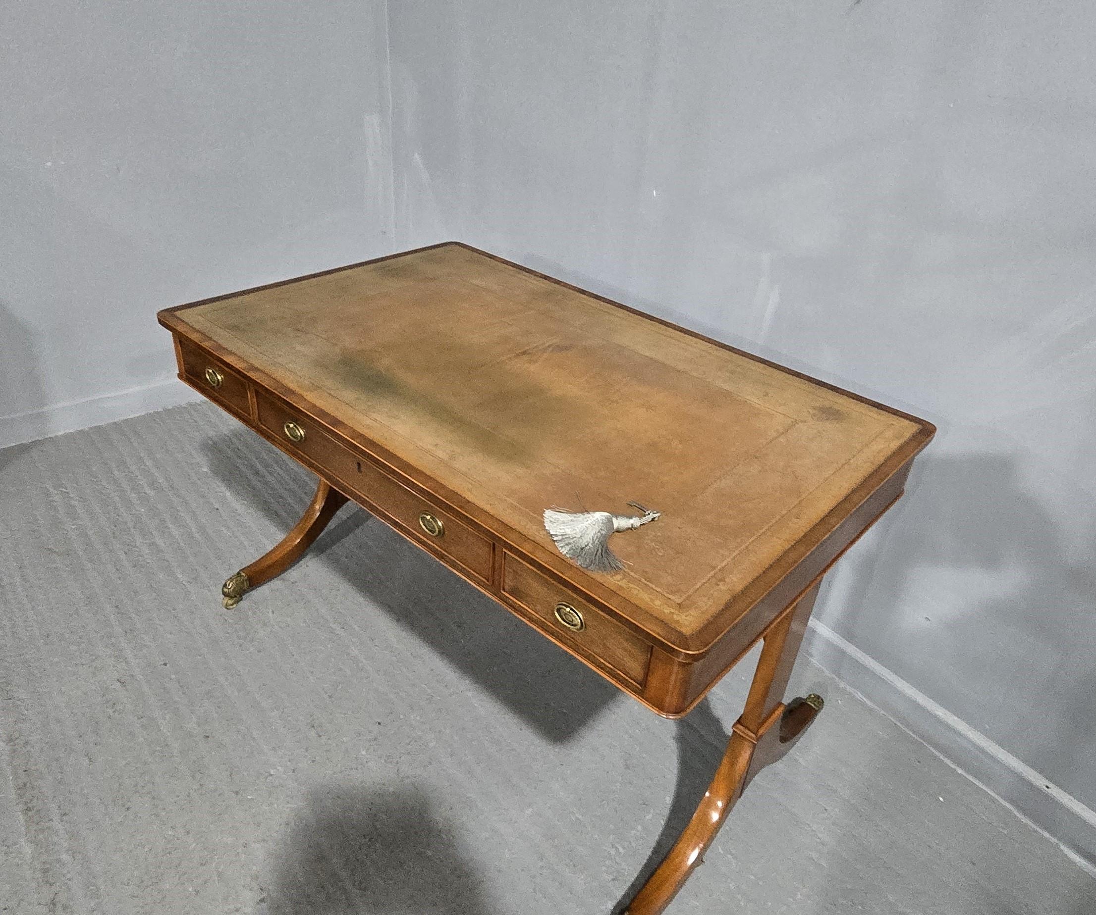 Fine Mahogany Library Writing Table For Sale 6