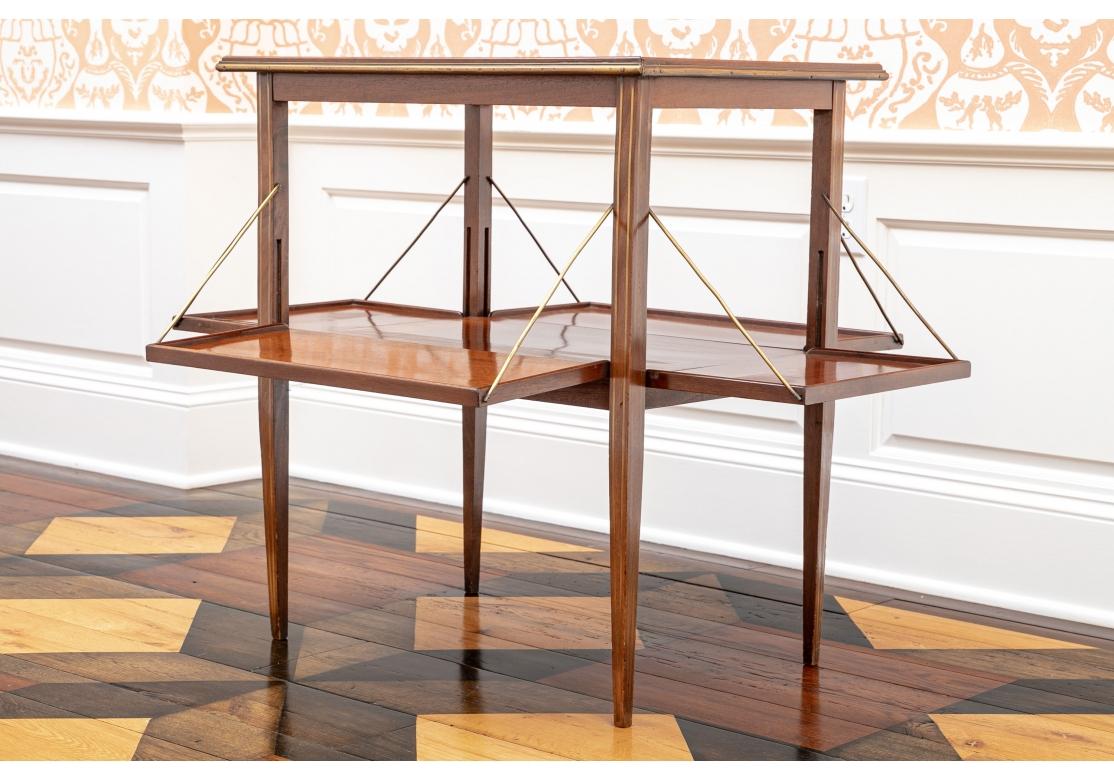 20th Century Fine Mahogany Tea or Serving Table with Leaf Extensions For Sale
