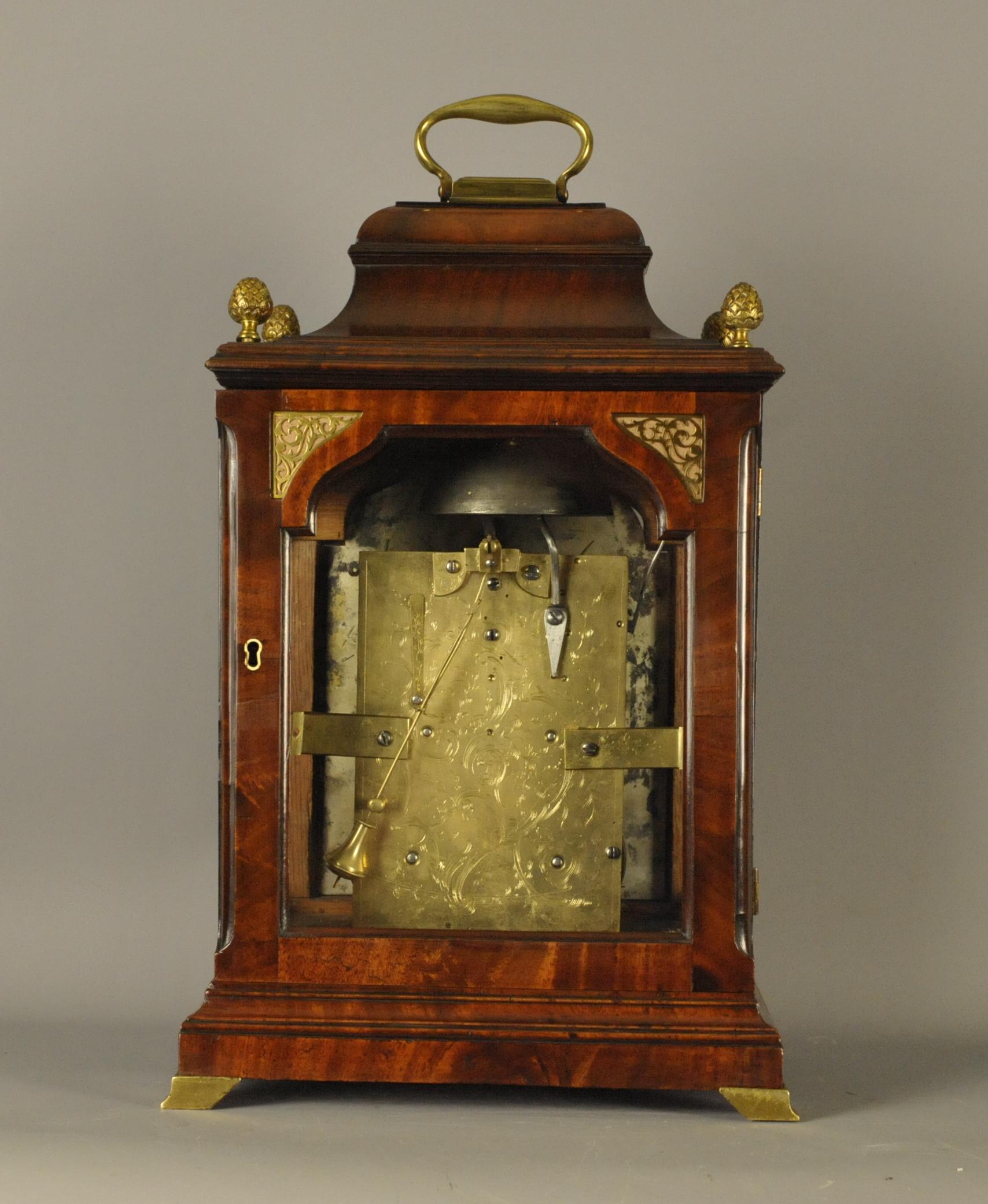 Fine Mahogany Verge Bracket Clock, Fleetwood , London In Good Condition For Sale In Chesterfield, GB