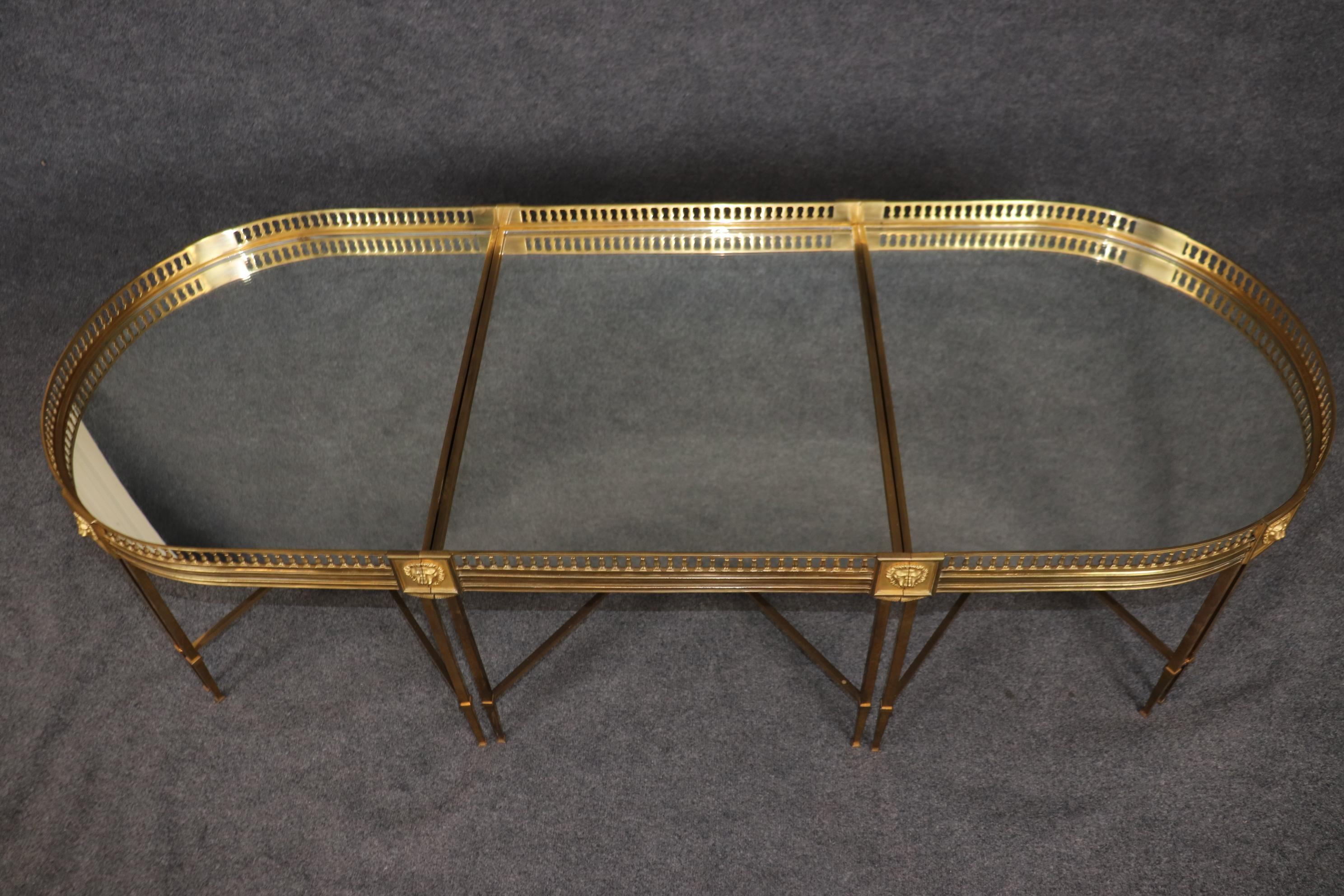 Fine Maison Jansen Attrib. Massivem Messing Spiegel Drei Pieces Bankett Couchtisch im Zustand „Gut“ im Angebot in Swedesboro, NJ